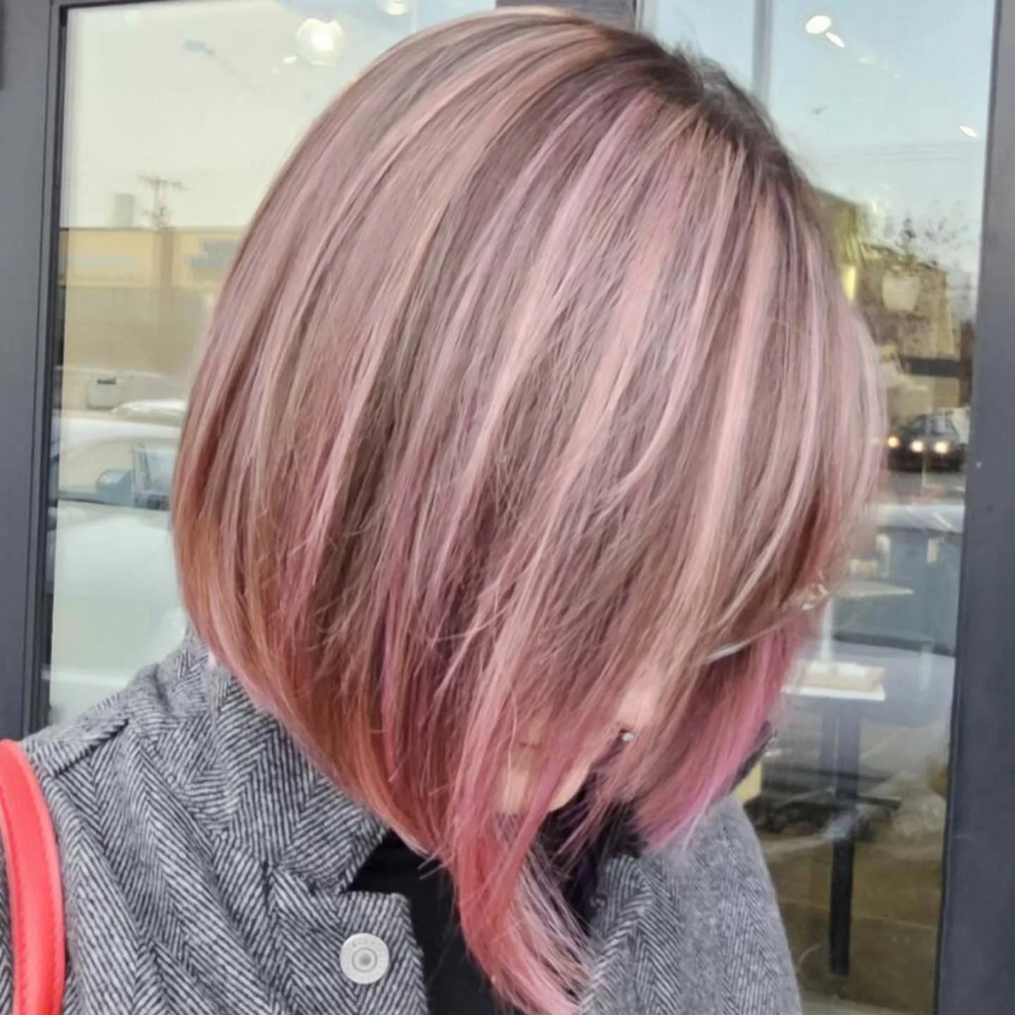 Rose quartz blonde 🥰 This colour is for anyone wanting a short term splash of color. Rose quartz blonde is a soft cool toned pink that fades out beautifully! Perfect for anyone who was a little fun with no commitment 🤗 

Hair done by Aldo @badassha