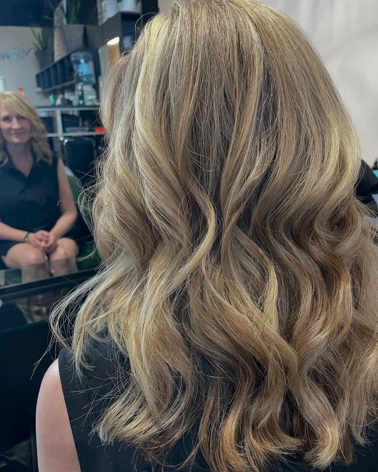 Beautiful highlights and cut for summer ✨☀️💓 #yeghairsalon