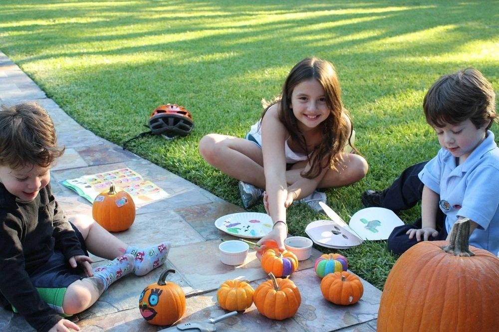 Calareso's Pumpkin Decorating
