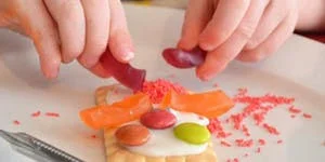 KID'S COOKIE DECORATING!