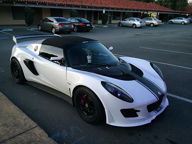 #lotus #elise #exige #britishcars #exoticcar #lotusnation #lotustalk #sunset #beauty #volkracing #raysengineering #carbonfiber