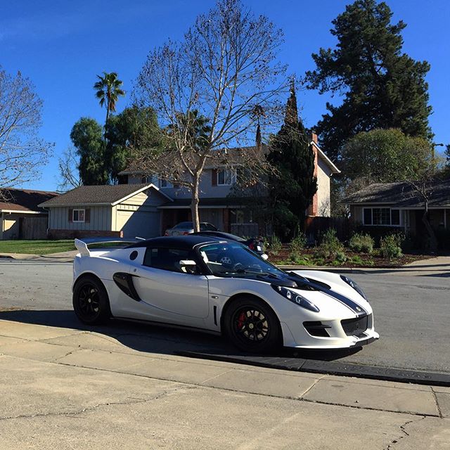 The perfect angle. #lotus #elise #exige #lotusnation #aspenwhite #raysengineering #volkracing #california #almostspring