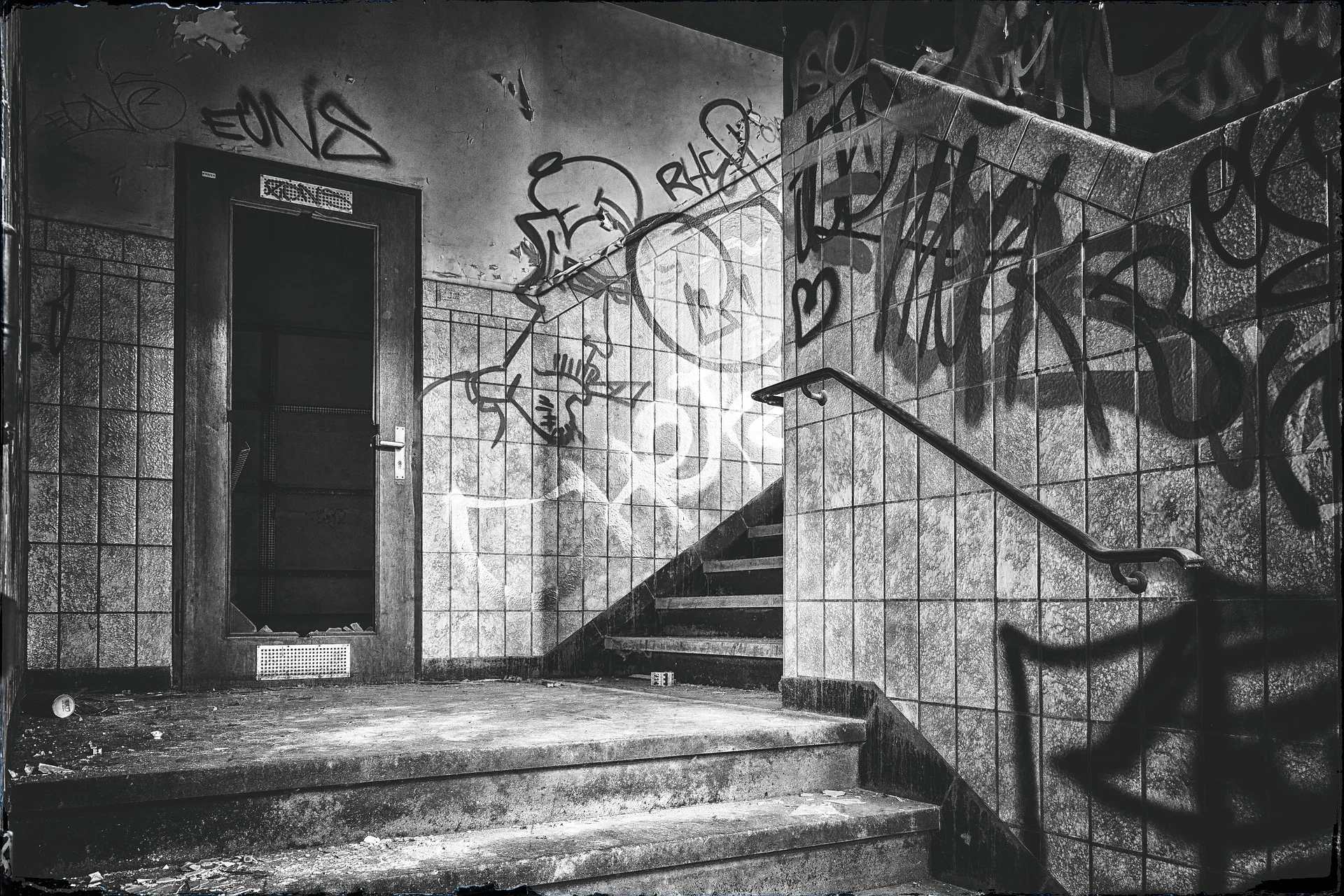 lost-places-1819465_1920.jpg