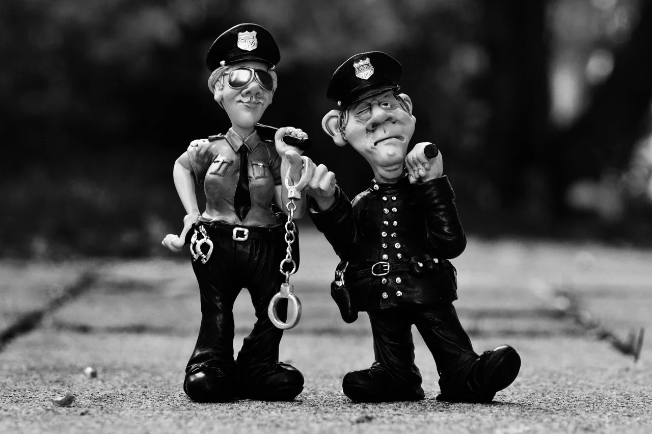cop-1016218_1920.jpg
