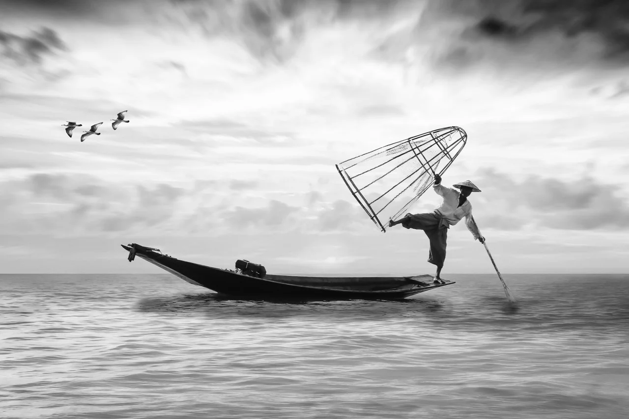 fisherman-2739115_1920.jpg