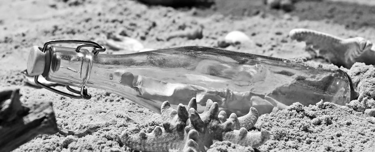 message-in-a-bottle-1694868_1920.jpg