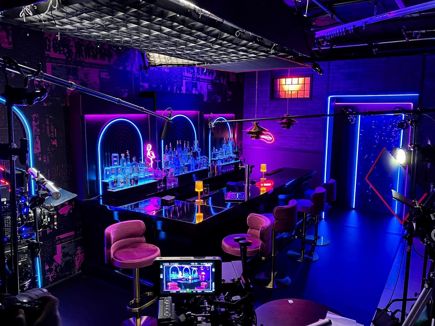 This set is lit! Sets &amp; Effects designed and built the set for season 3 of Logo Spill with @johnnysibilly . Pull up a bar stool and catch the latest from @logotv on YouTube now! 

#setsandeffects #sets #setdesign #setdesigner #setconstruction #de