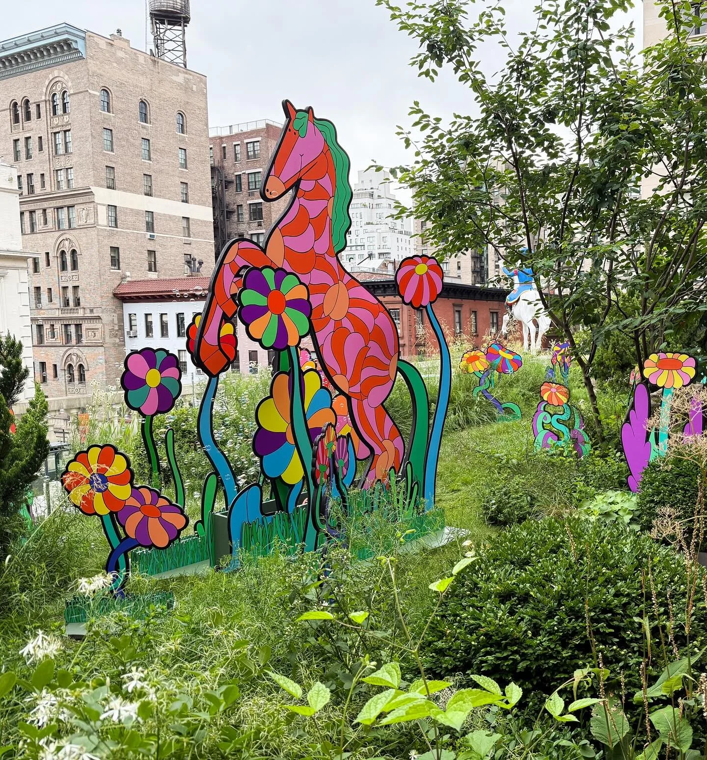 We brought some summer fun to Maison Herm&egrave;s NYC for their block party pop-up 🧡
From custom Herm&egrave;s cornhole to whimsical animals cutouts, coloring tables, and a ballon-animal stand, it was a weekend of play, creativity, and community.
#