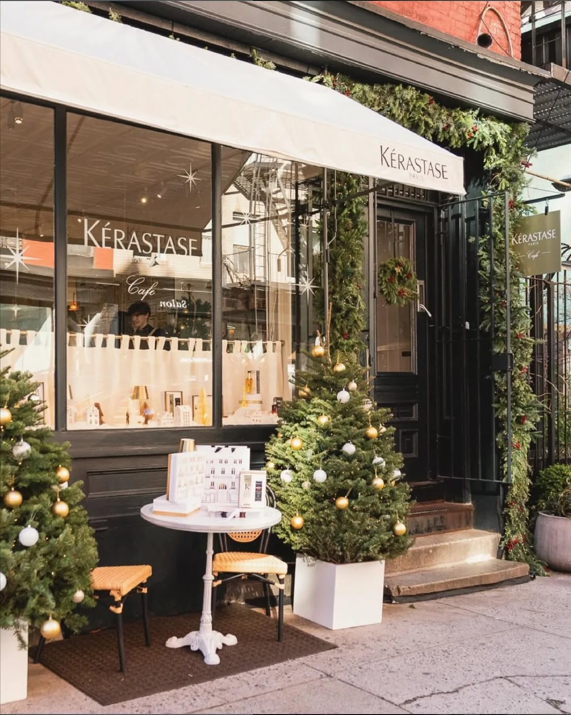 A bit of holiday magic from S&amp;E ✨
We were proud to fabricate the scenic elements for this K&eacute;rastase holiday pop-up&mdash;from
the patisserie-inspired windows and custom coffee bar, to the 8ft Advent Wall filled with festive
surprises. Beau