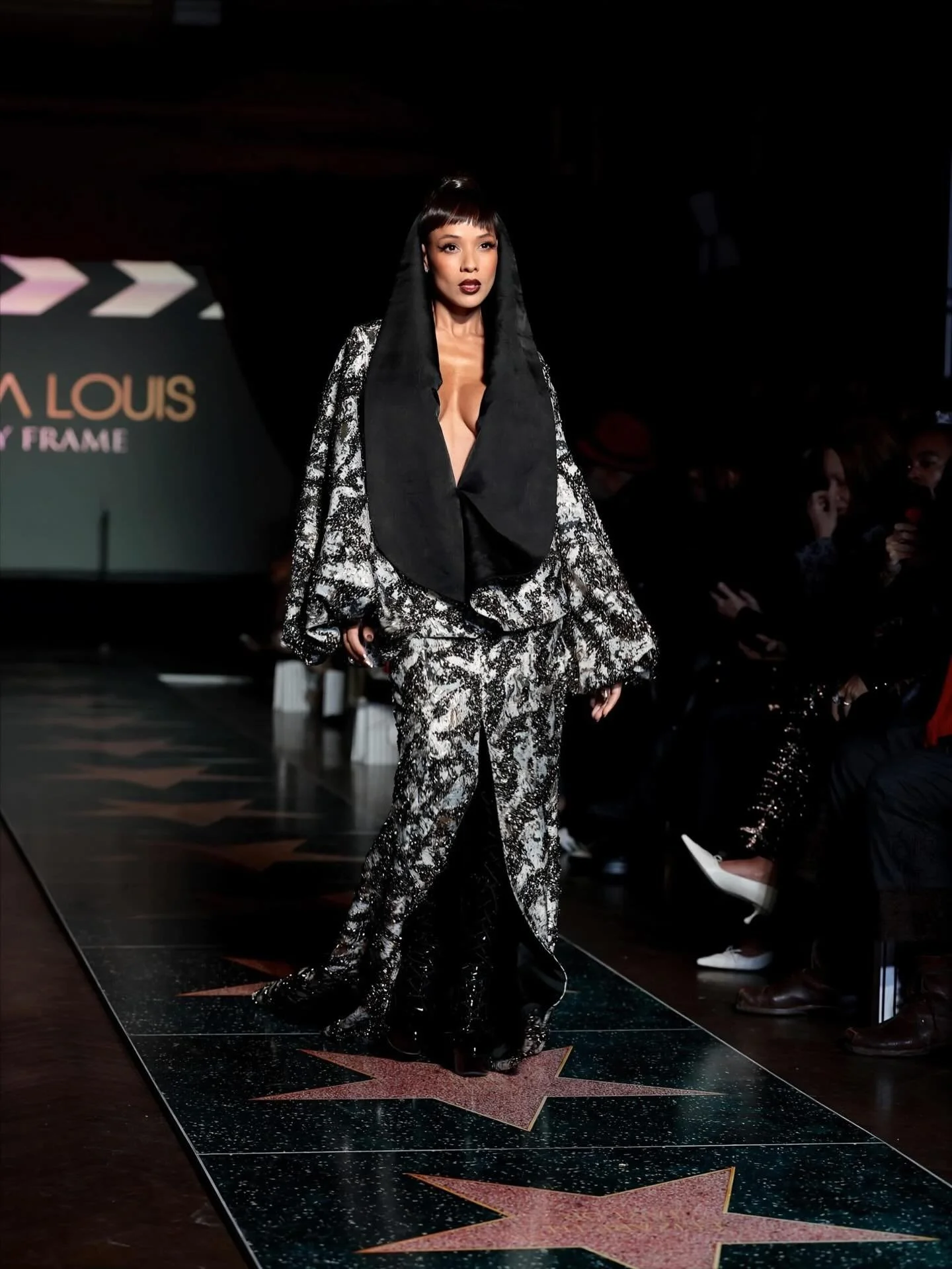 BREAKING NEWS: Sets &amp; Effects brings the Hollywood Walk of Fame to the fashion week runway for Jovana Louis&rsquo; Autumn/Winter 2026 collection 🎬

The runway featured UV-printed stars honoring fashion and film icons. Layered velvet curtains, cu