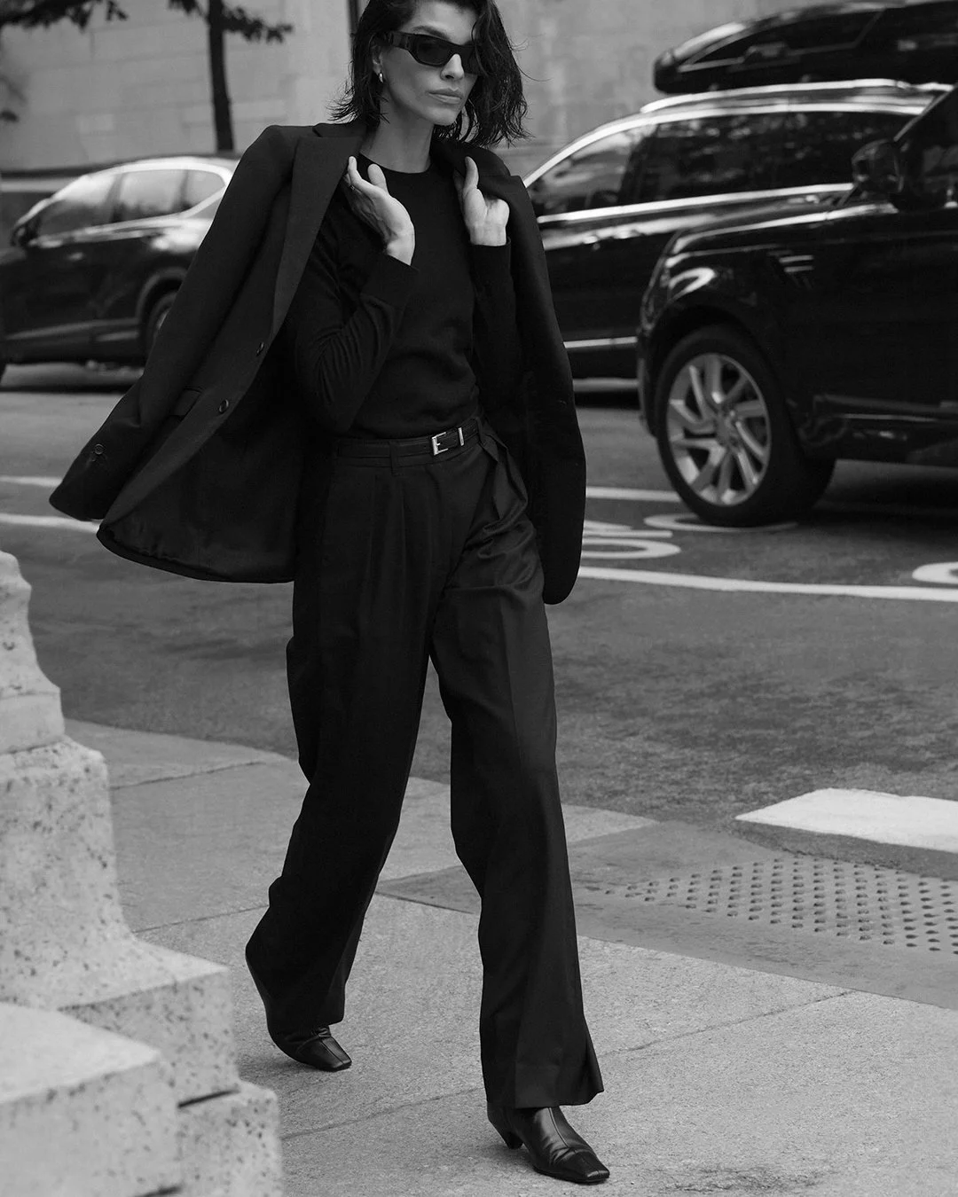 bw05_THE_REFINED_CREW_IN_BLACK_165.jpg
