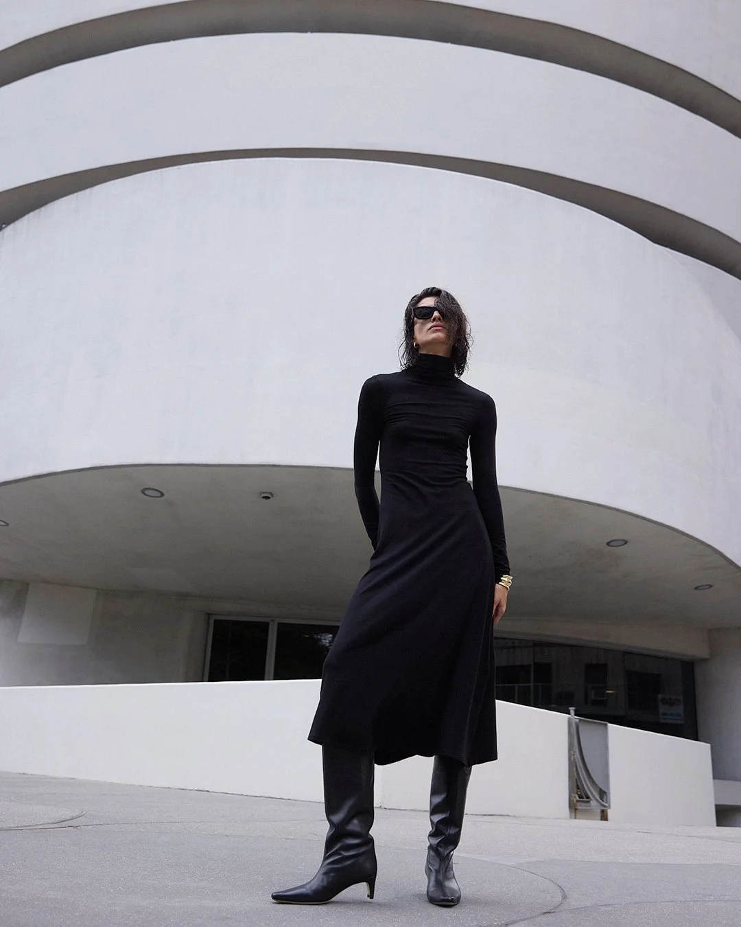 08_THE_TURTLENECK_DRESS_IN_BLACK_537.jpg