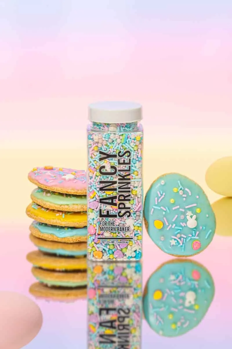 FS_Easter_22_Sprinkle_Speckled_Egg_040_Vertical_800x1200.jpg