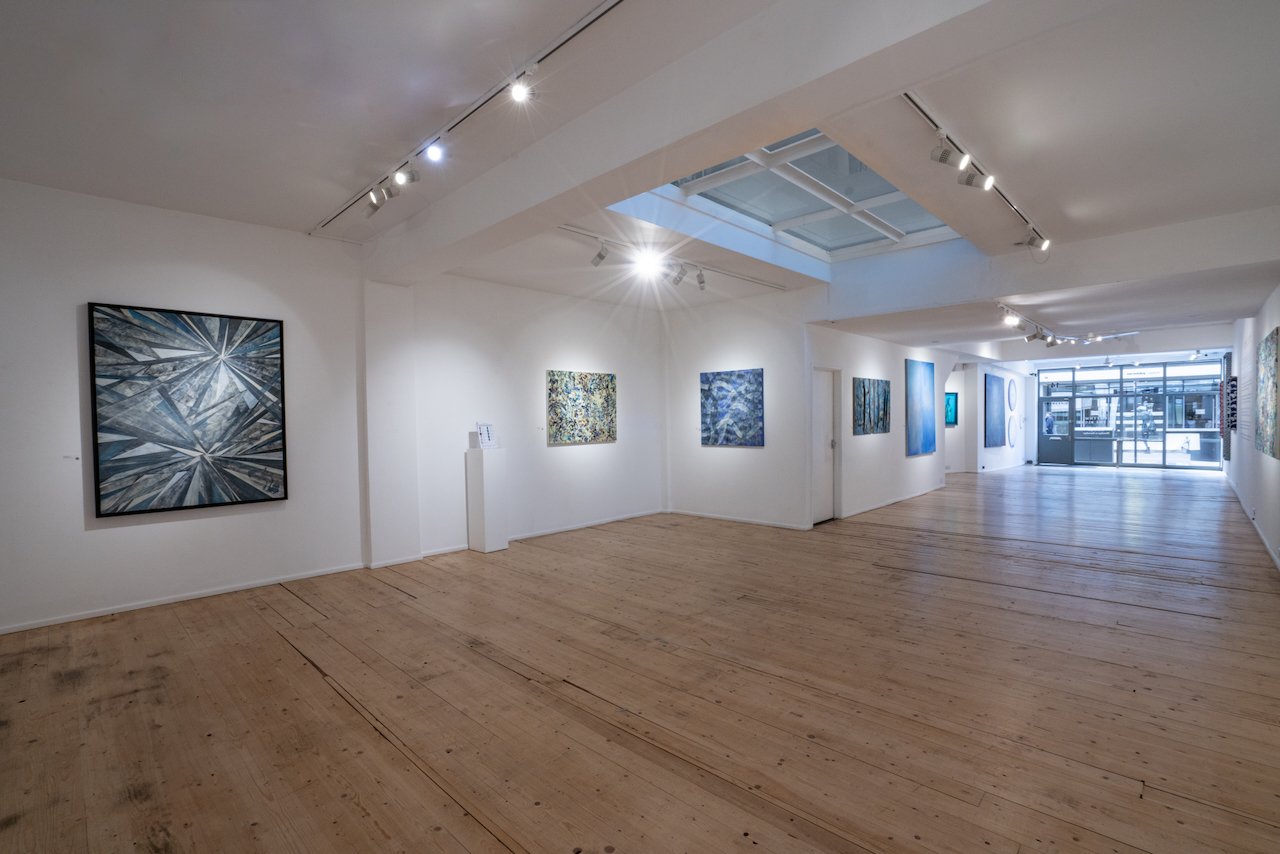 26-05 Rhythm In The Blues - Installation - (c) Hannah Goldsmith-15.jpeg