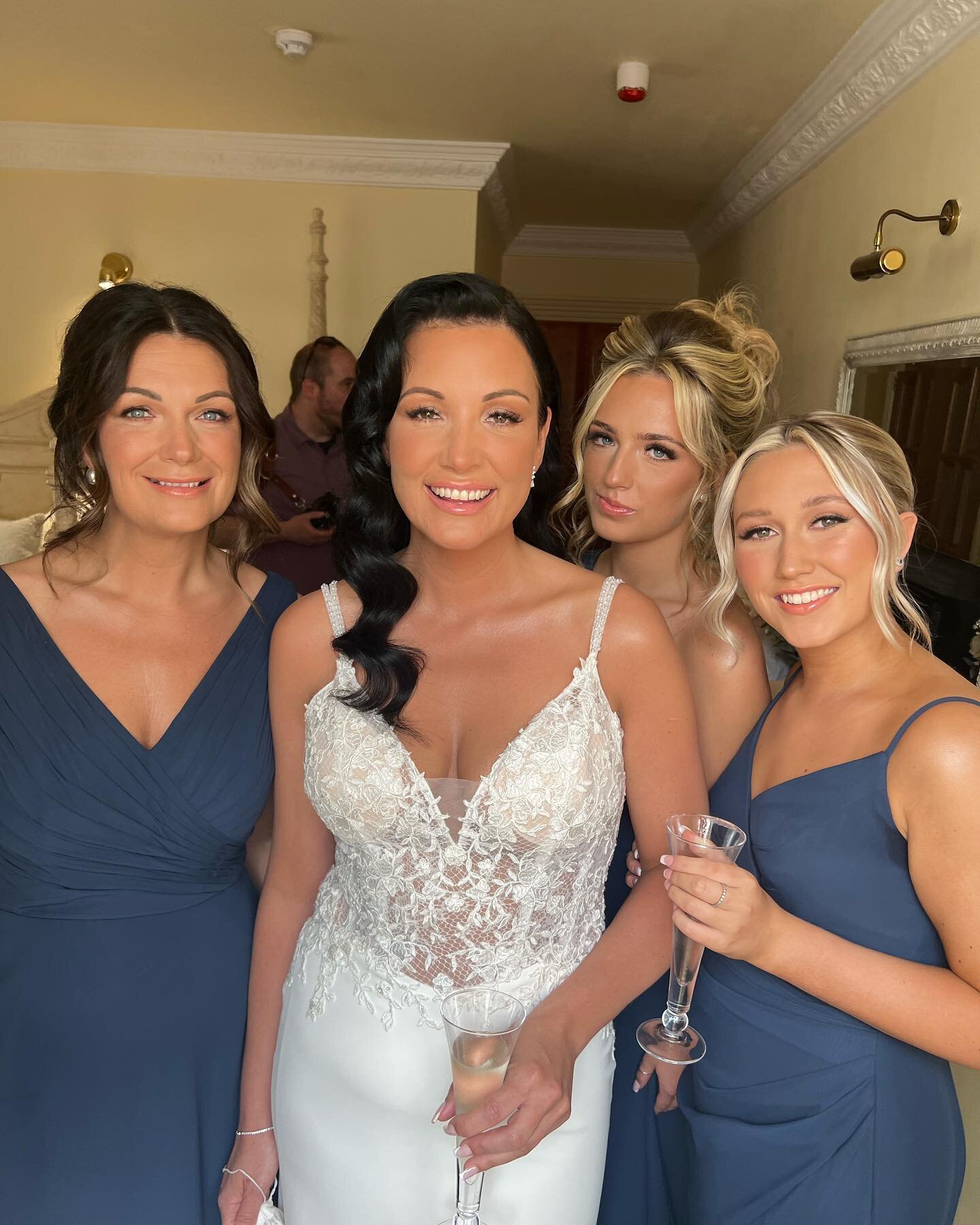 Jemma &amp; her ladies. Gorgeous bridal party with a twilight wedding which only means one thing longer to get ready and enjoy the morning with baubles. Was such a lovely busy morning with the lovely @weddinghairboutique starting at her studio and on