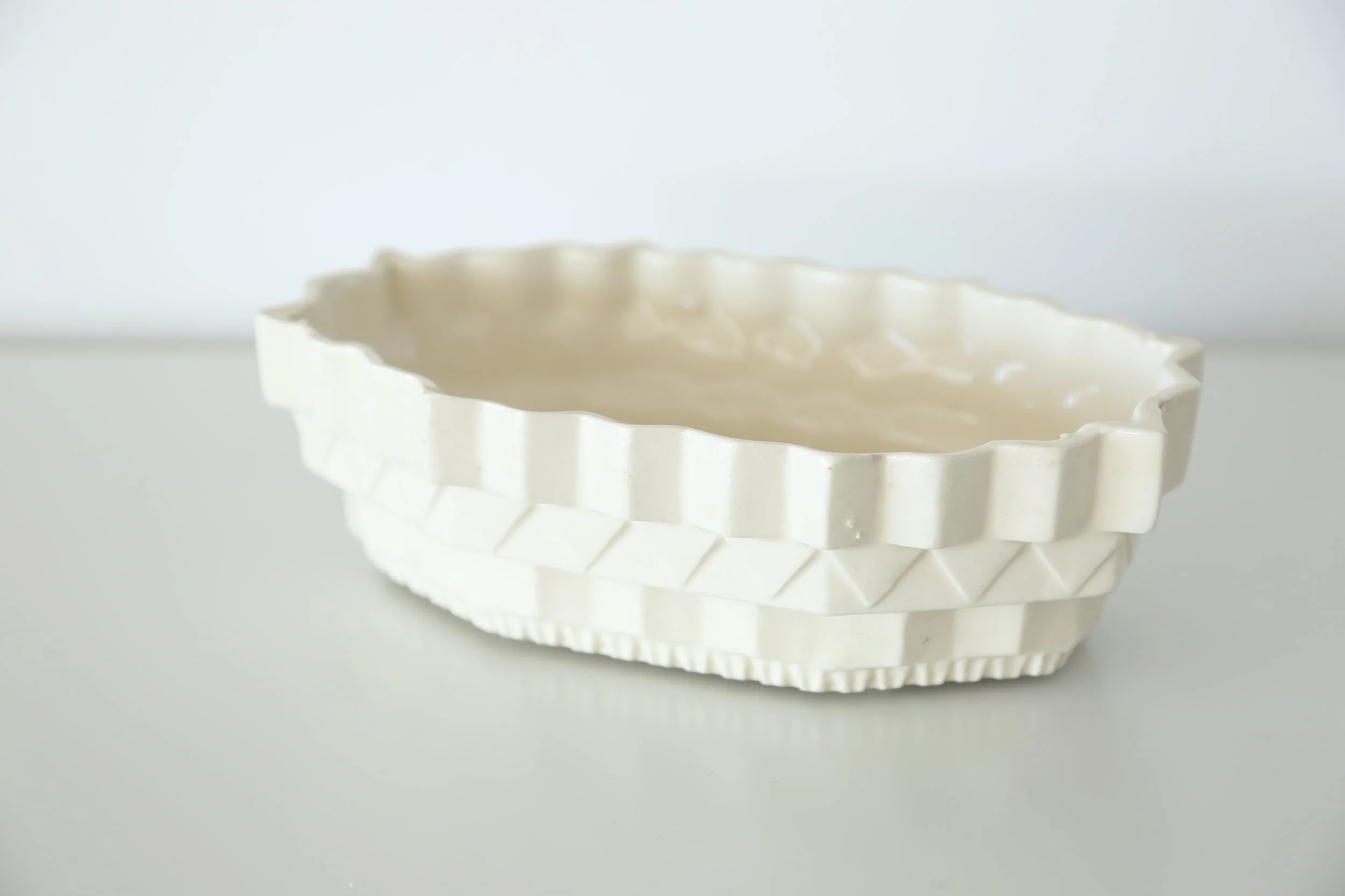 Vintage Ceramic Art Deco Planter in Off White