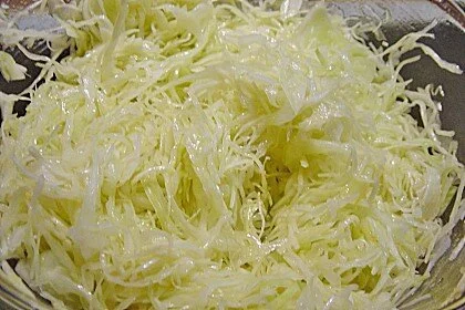 Omi's Kraut Salad