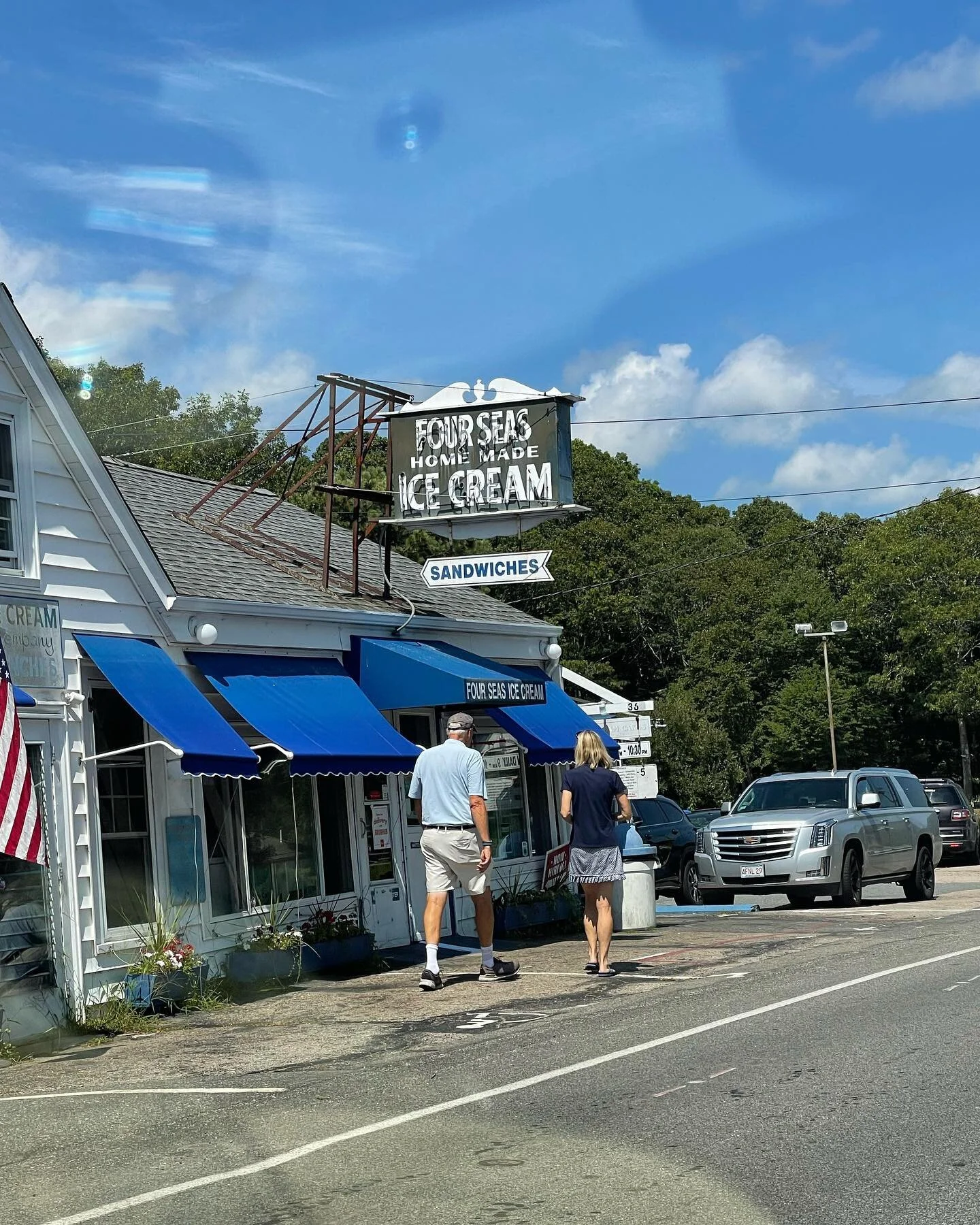 Four Seas ice cream is always part of our trips to cape cod. One year I need to try something else besides black raspberry 😂#capecodlife #capecod #capecodlife #massachusetts #newengland #capecodinsta #boston #marthasvineyard #provincetown #wickedcap