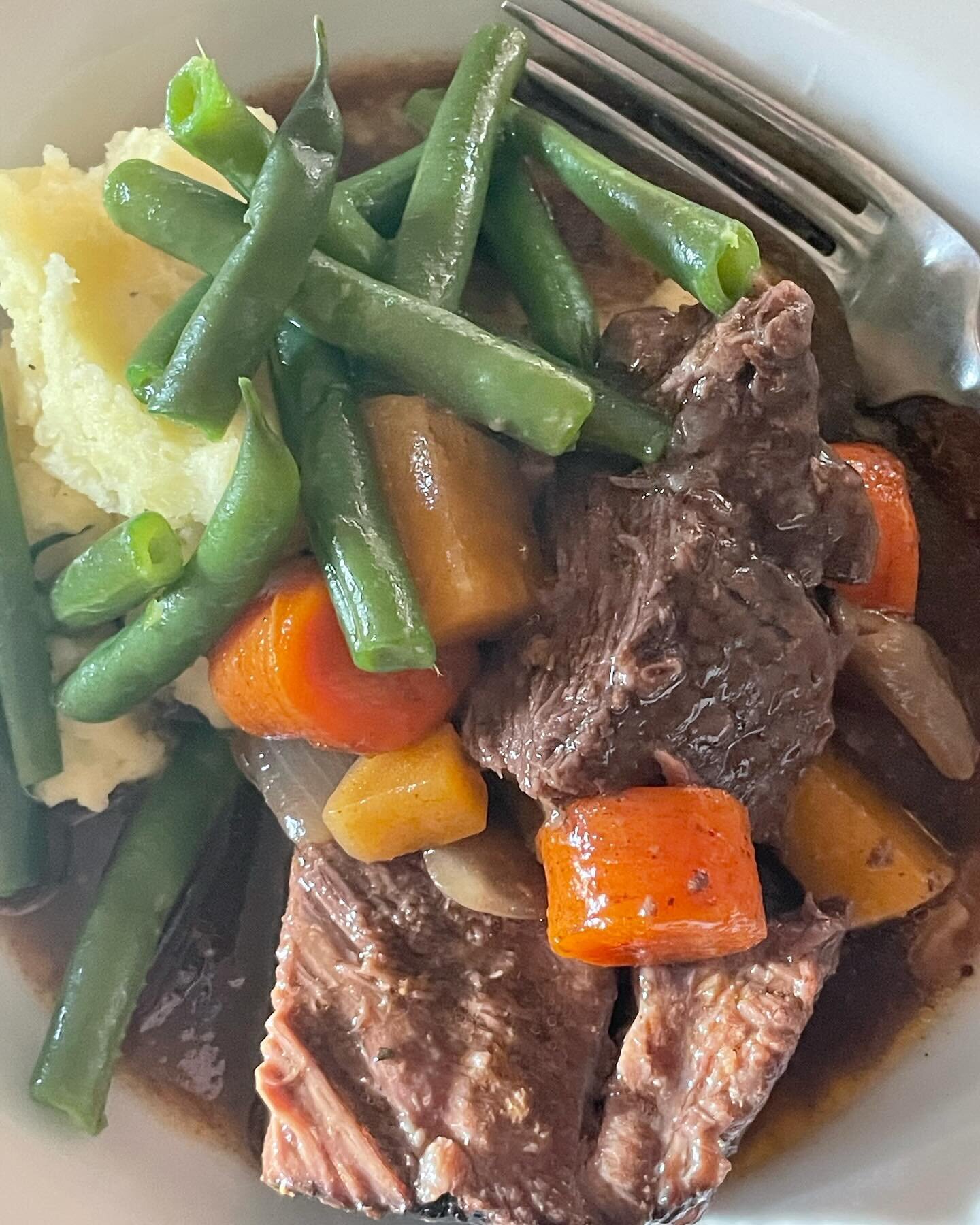 Very slow cooked beef stew w good wine and Demi glace, turnips, carrots and green beans&hellip; amazing dish!! @grassyflatranch meats are delicious&hellip; and knowing the people and location where the meat came from is a great bonus!!
.
.
.
.
.
.
.
