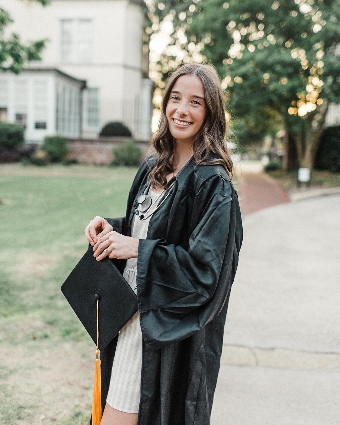 Celebrating milestones with my families is the best. I photographed Jaelen&rsquo;s wedding last summer, and now she&rsquo;s graduating and getting ready to start her nursing career! 🎓🩺