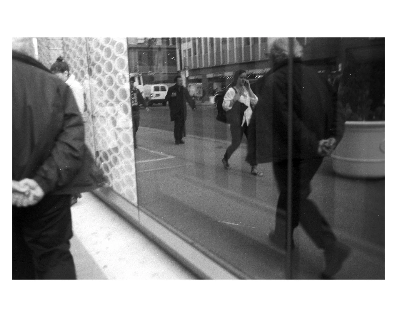 WALKING DOWN STREET_CE72.jpg