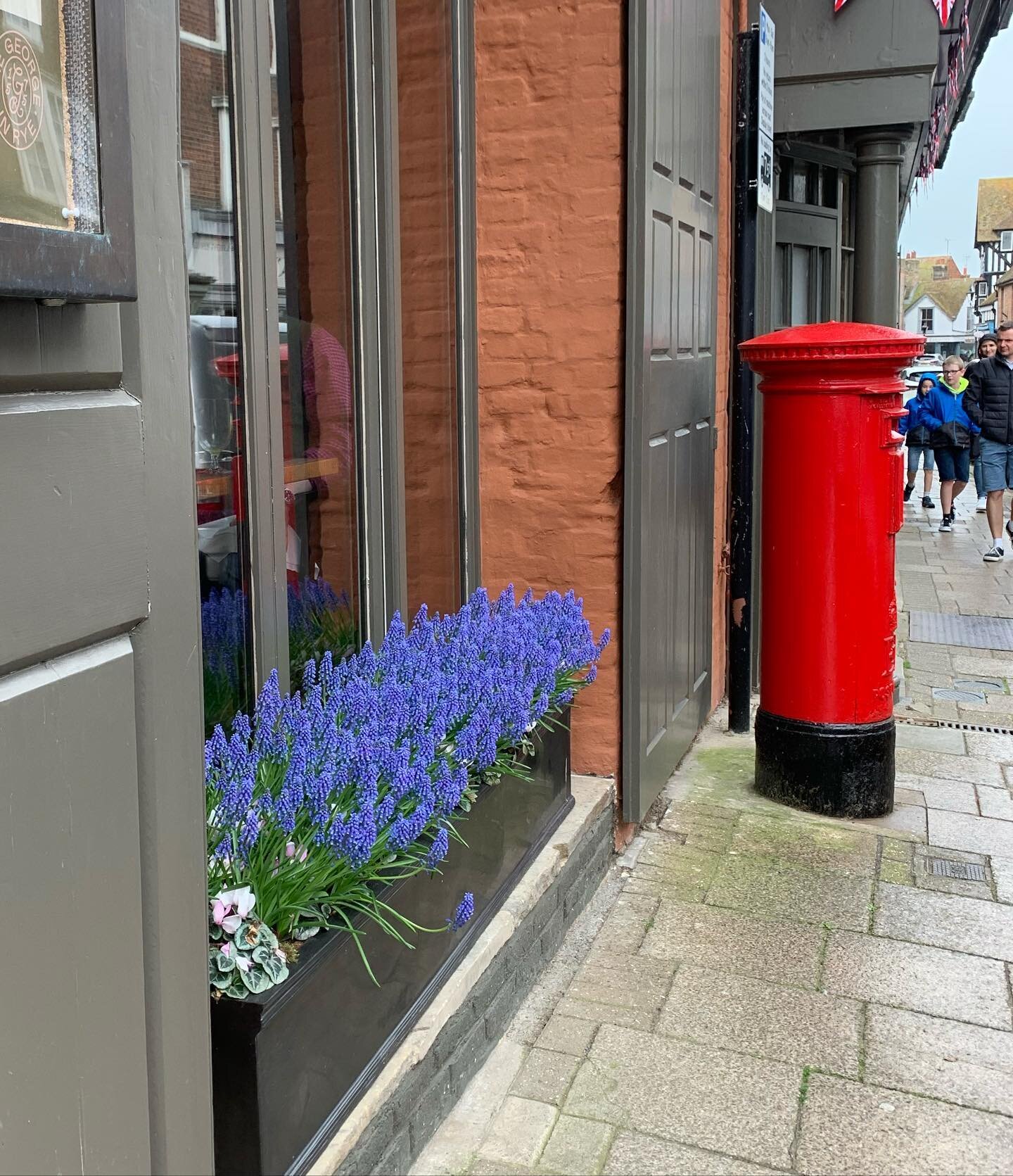 Accidental Red, white and blue @thegeorgeinrye this morning