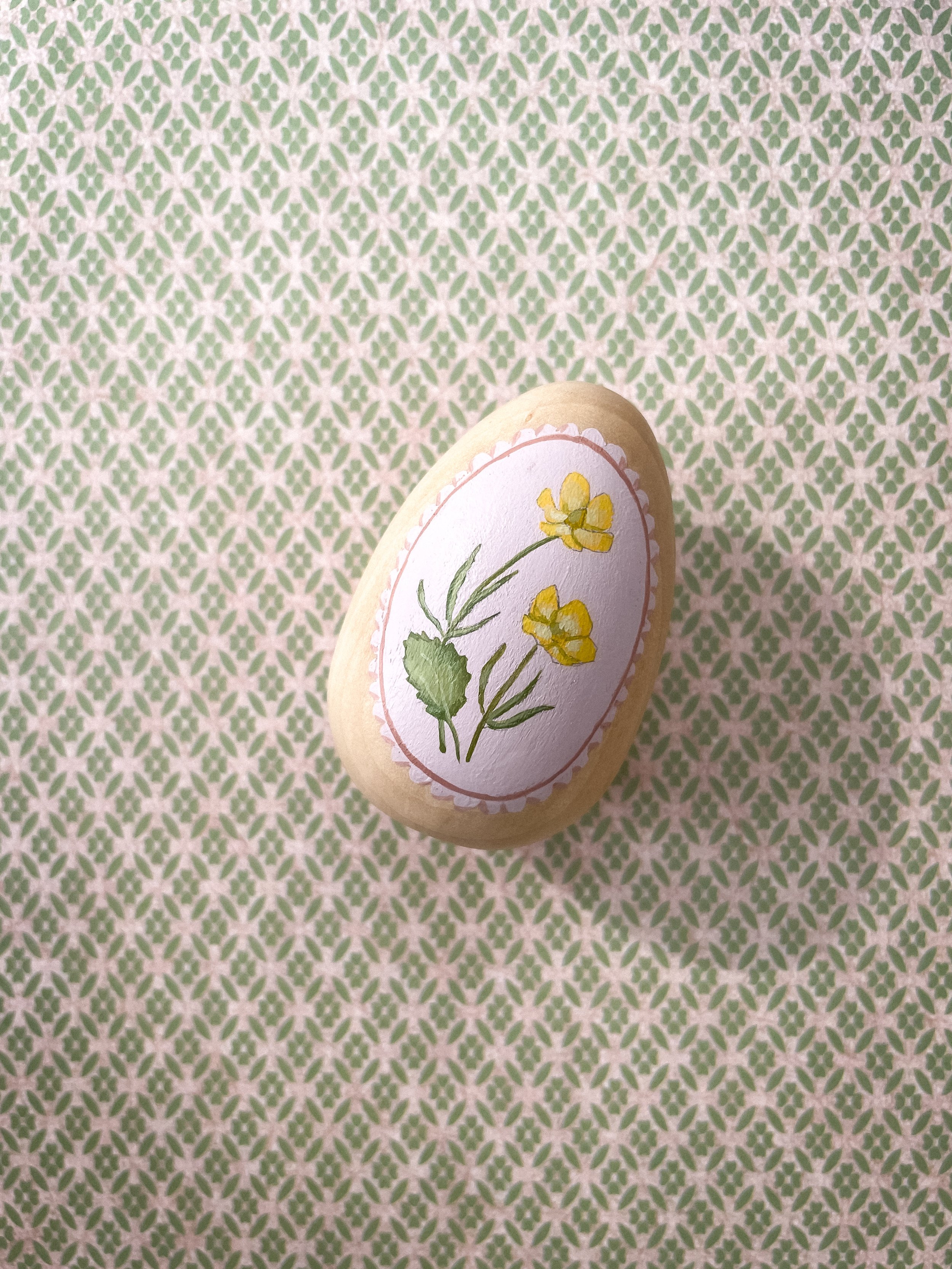 Buttercup Painted Egg, Pink Border