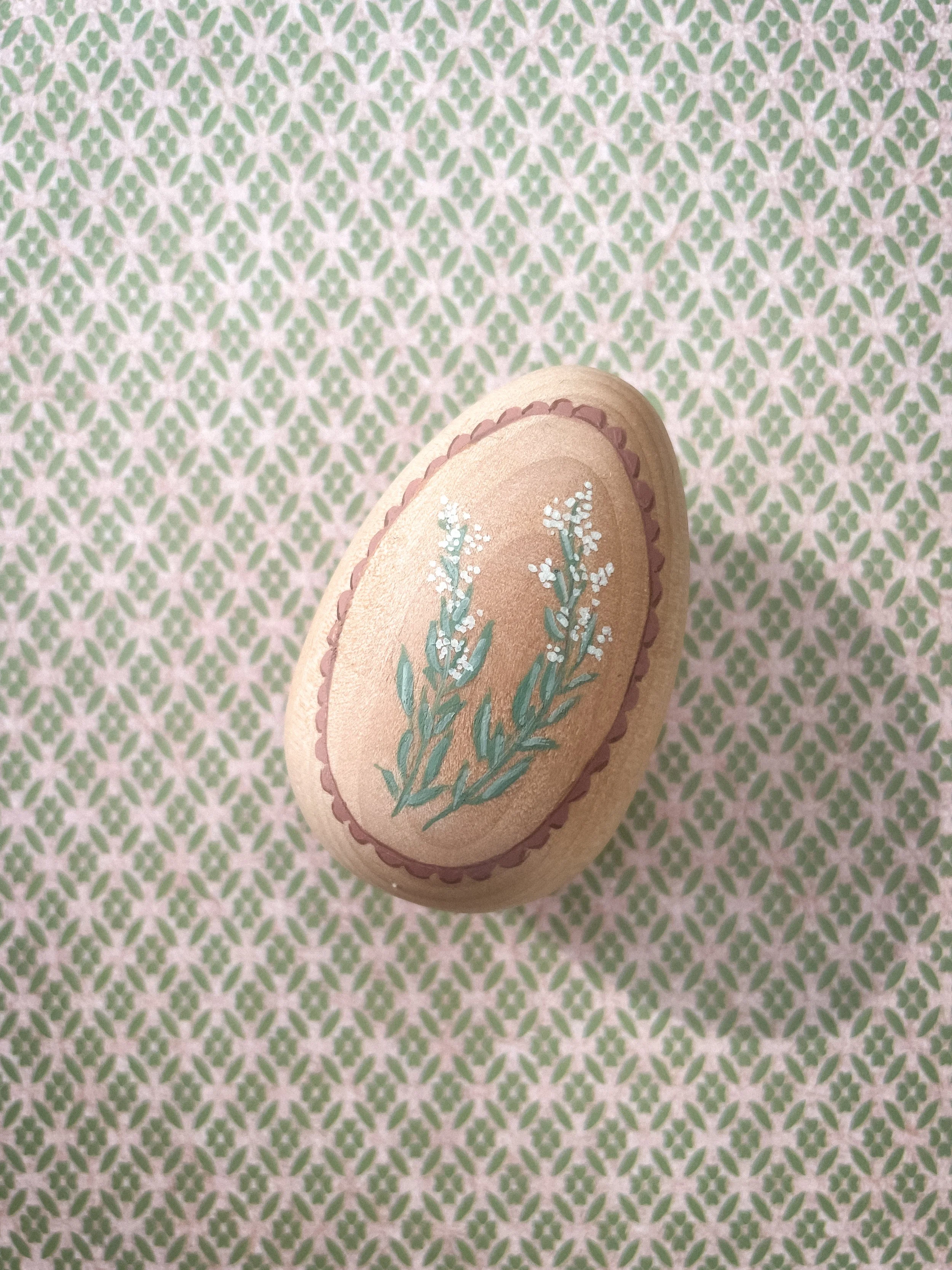 Sage Painted Egg, Purple Border