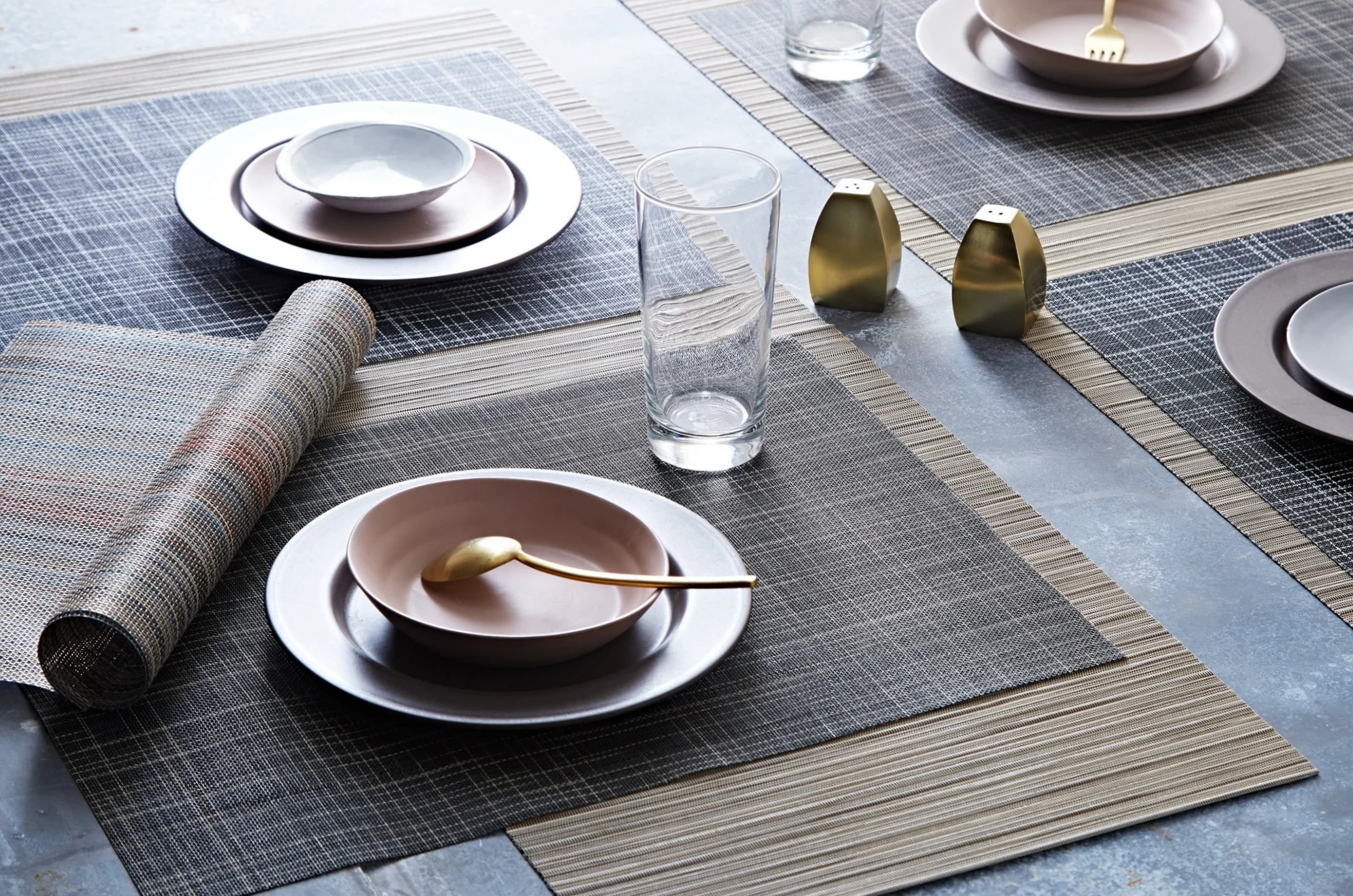 CHILEWICH | ART DIRECTOR JESSICA CANOVAS, PHOTOGRAPHER JIMMY MUSIC