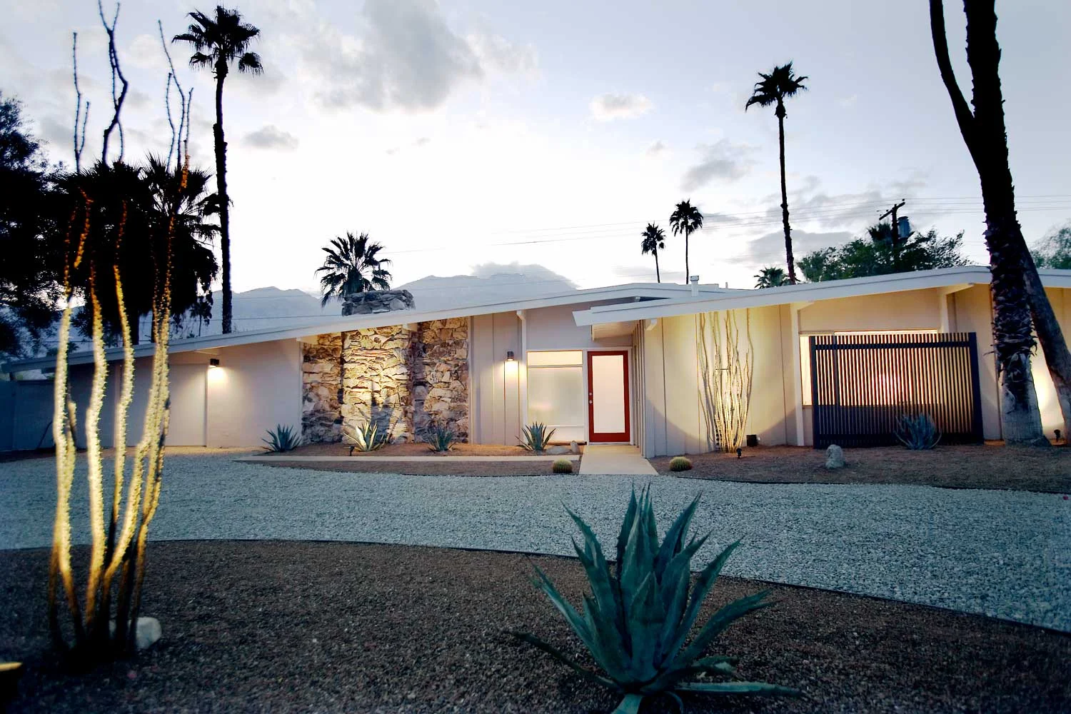 Maureen-Erbe-Design-Palm-Spring-Mid-Century-Sunmor-01