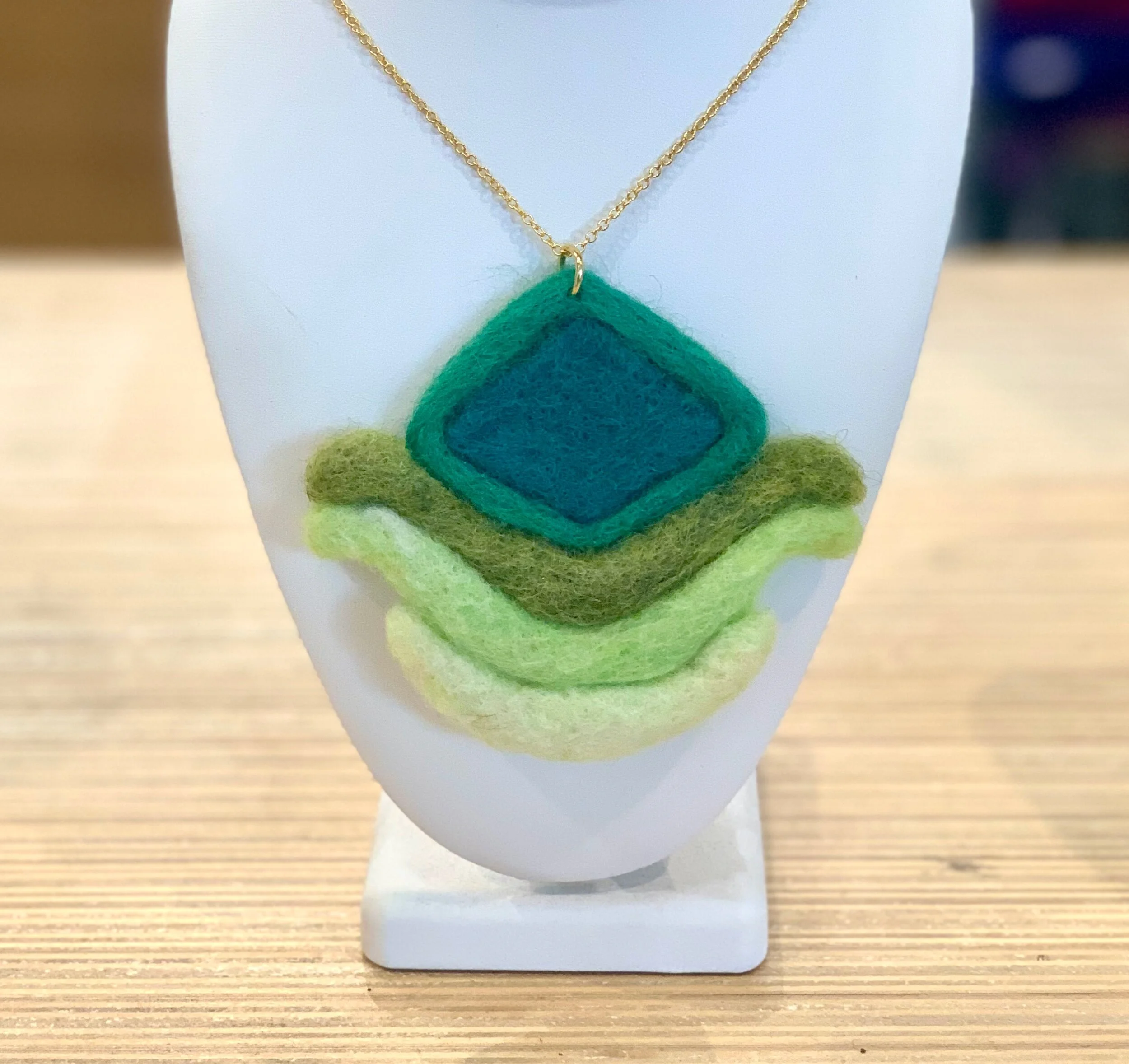 5645B009-90B6-4B99-9C32-25FEA89BFDEA