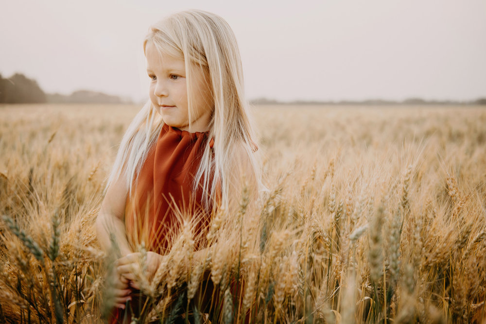 Fall-Farm-Wheat Field-Family Portraits