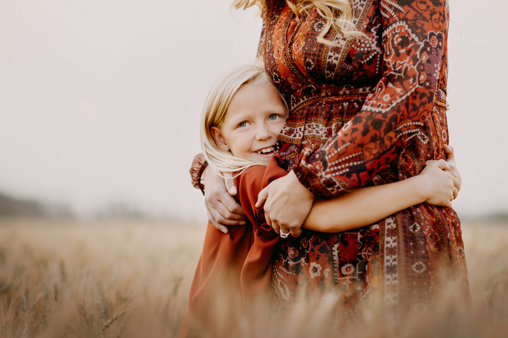 Fall-Farm-Wheat Field-Family Portraits