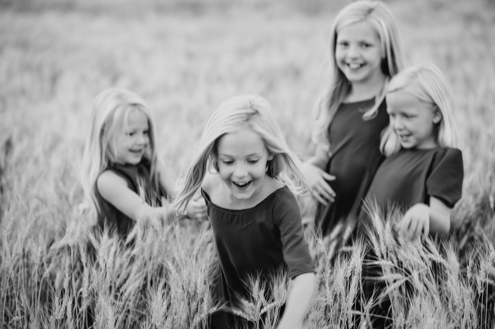 Fall-Farm-Wheat Field-Family Portraits