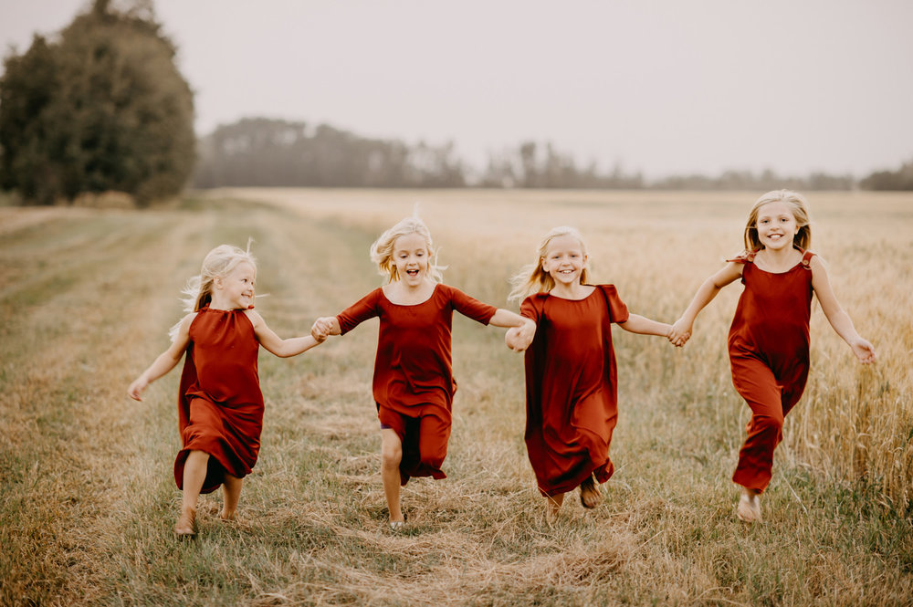 Fall-Farm-Wheat Field-Family Portraits