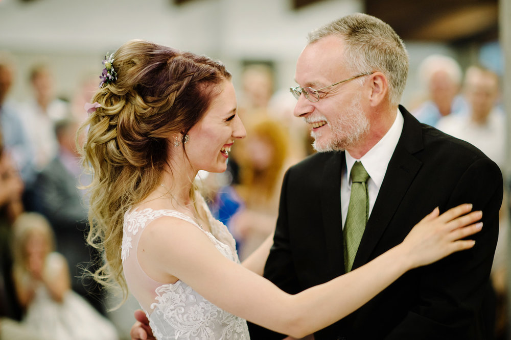 Edmonton Wedding Photography - Rundle Park - Isabel and Ryan