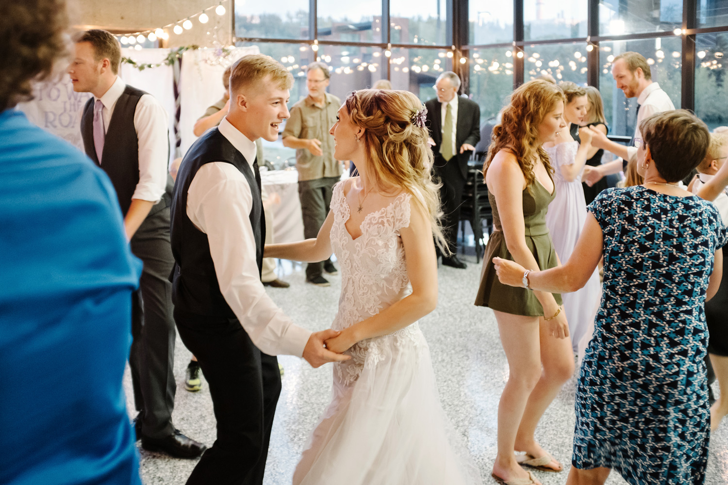Edmonton Wedding Photography - Rundle Park - Isabel and Ryan