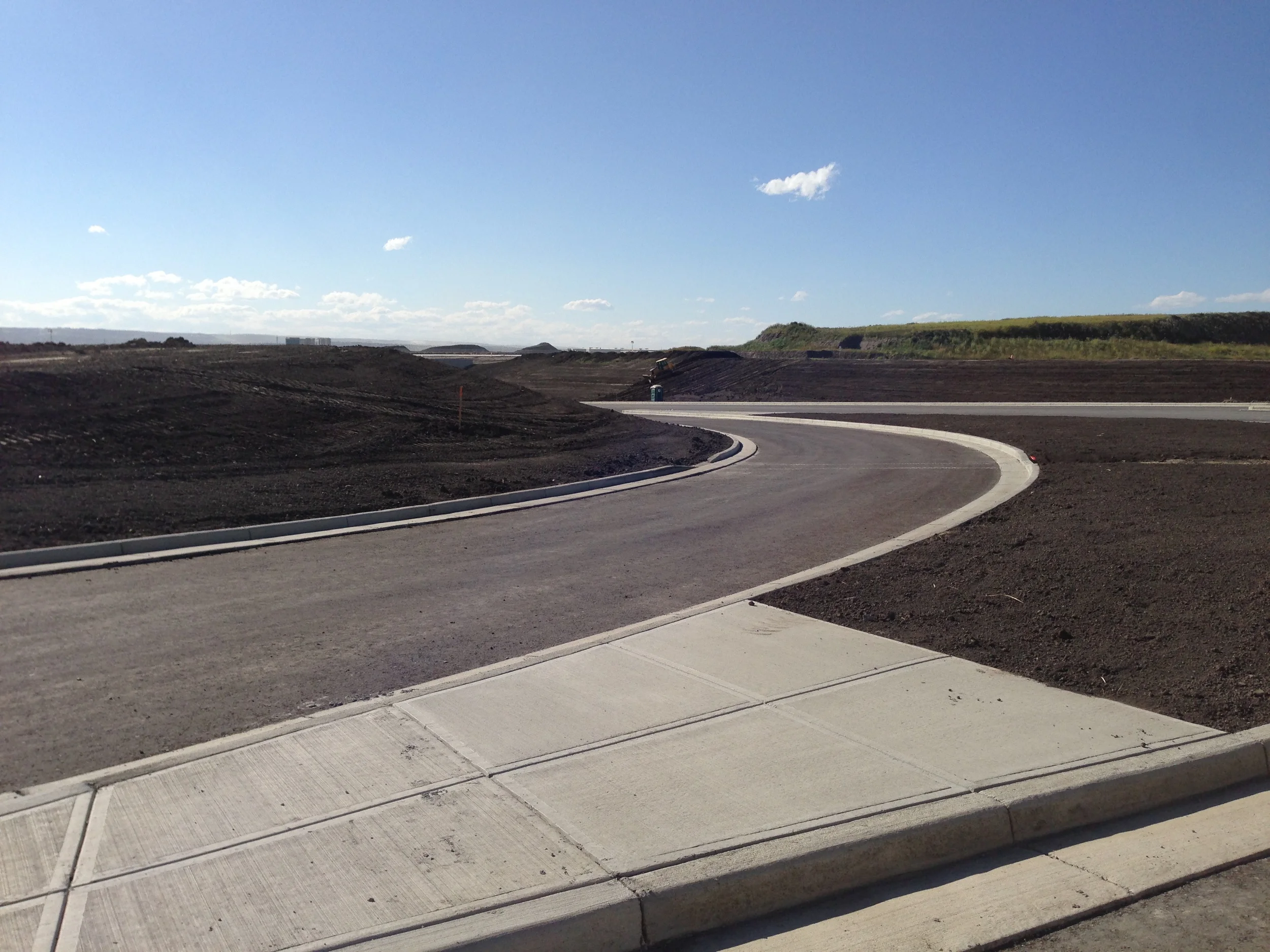 YYC Tunnel & Pond Grading & Re-loaming