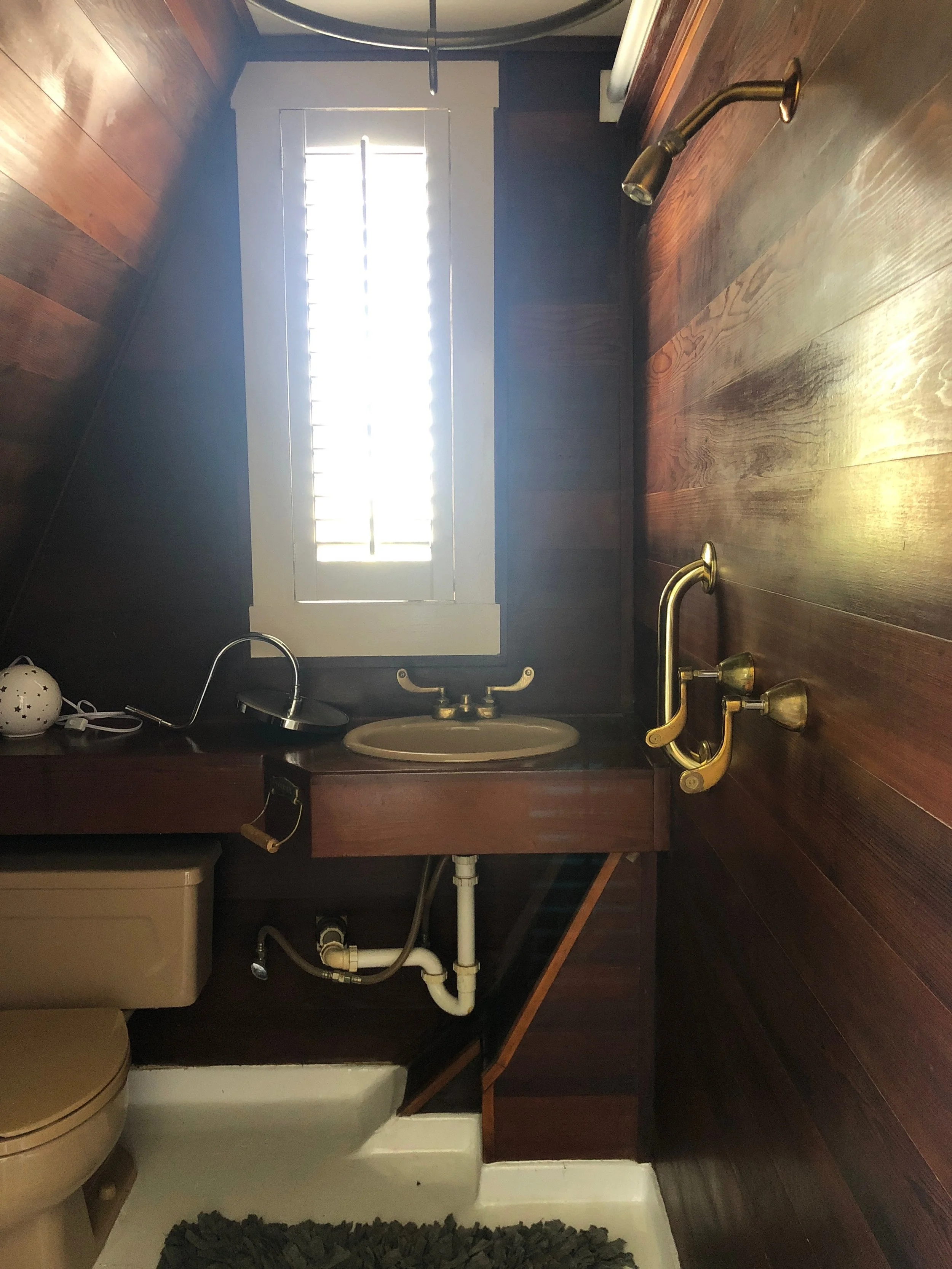 Houseboat Bathroom