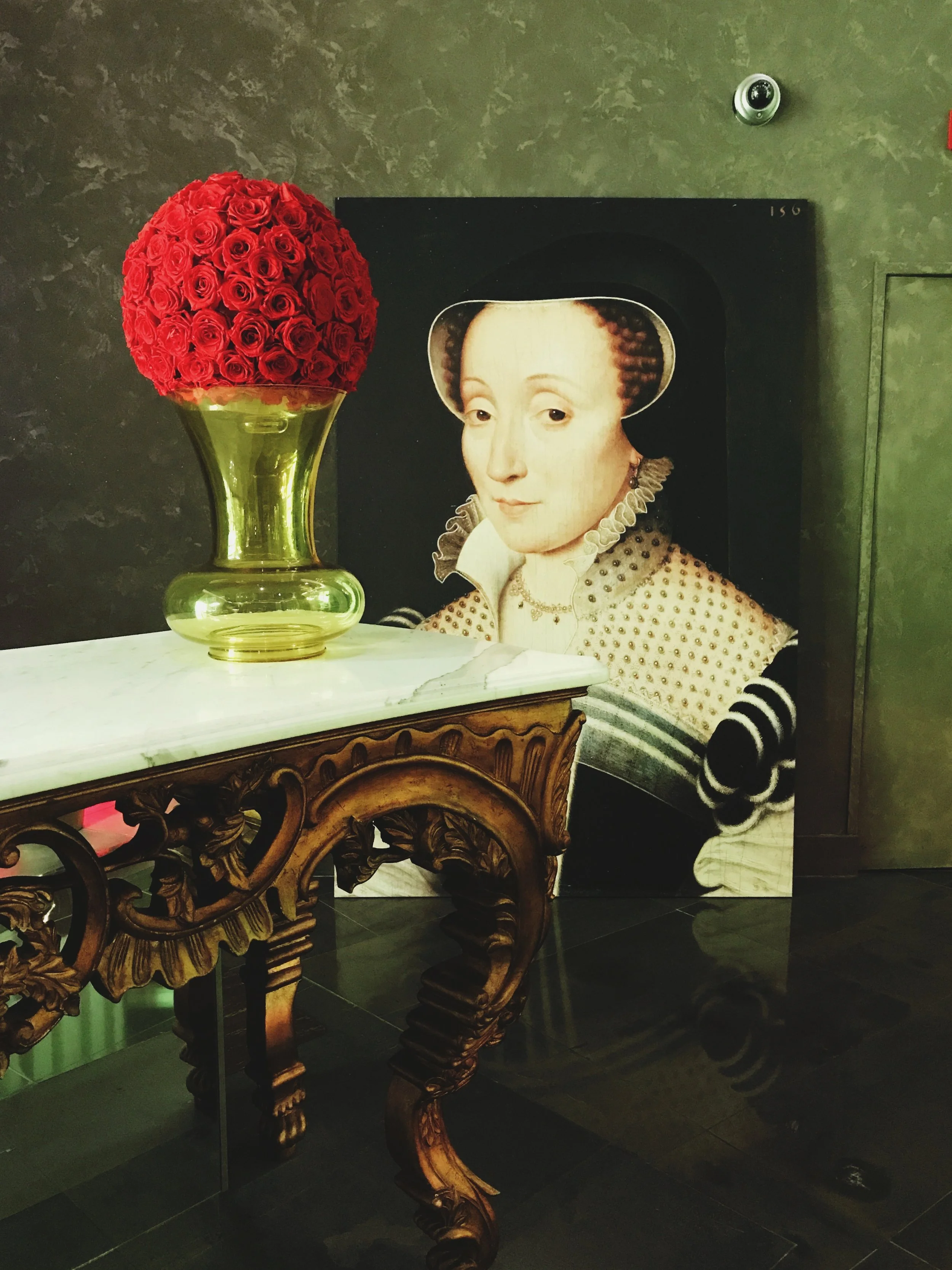 You know you’re in for a good decorating time when the building’s lobby looks like this!
