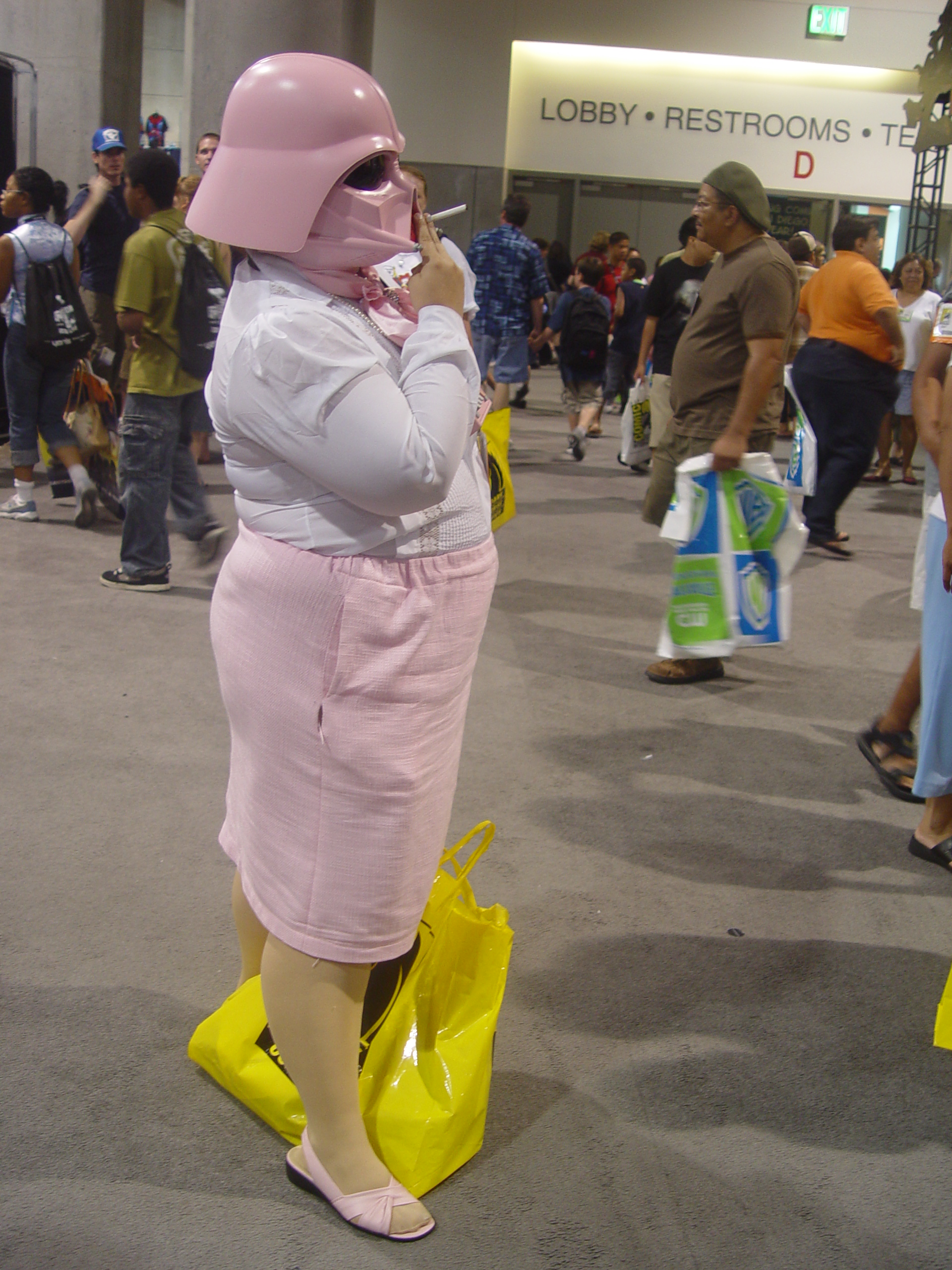 lady vader at comicon_san diego california_2007.JPG