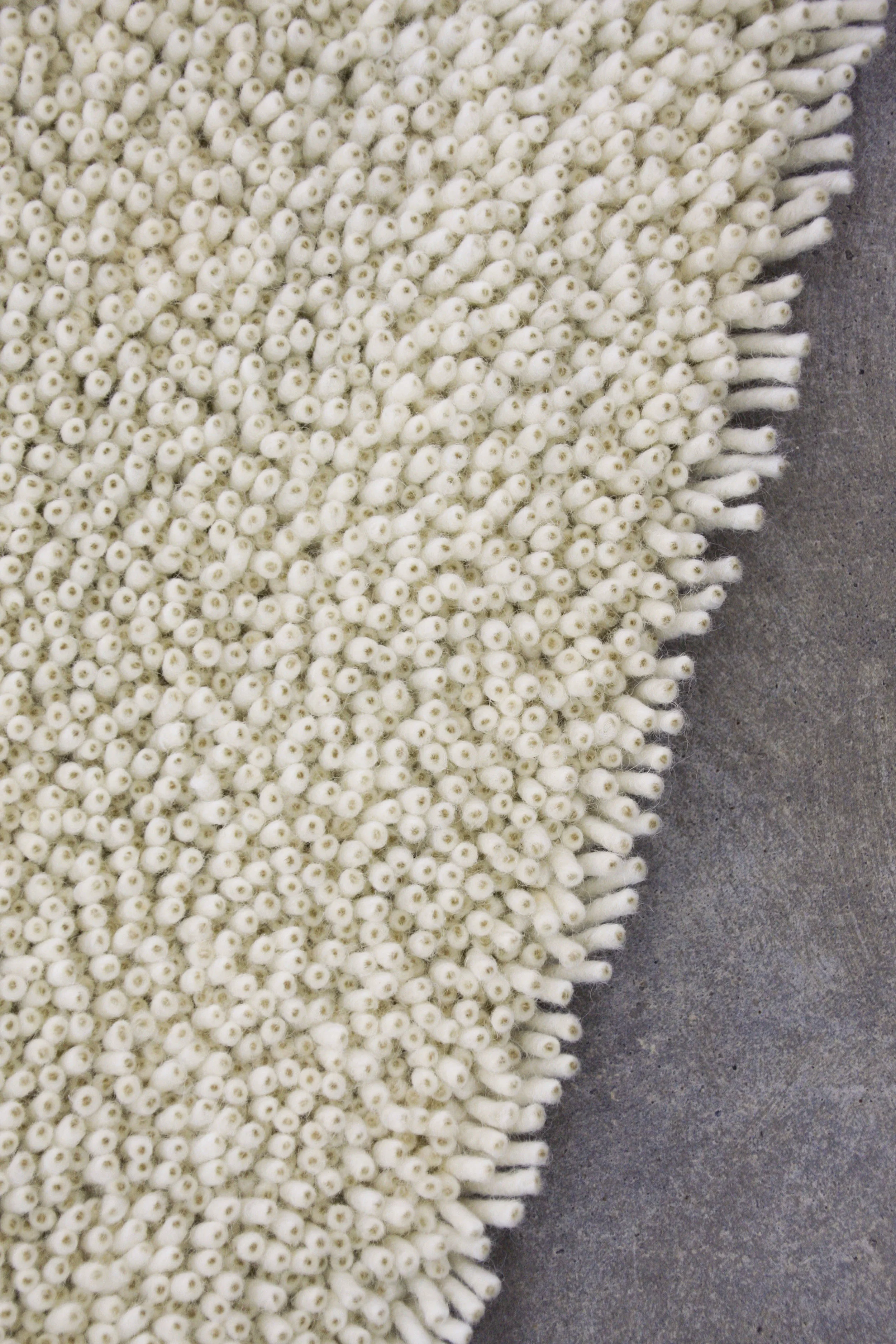 LittleAparime_rug_Almond&Lichen core79.jpg