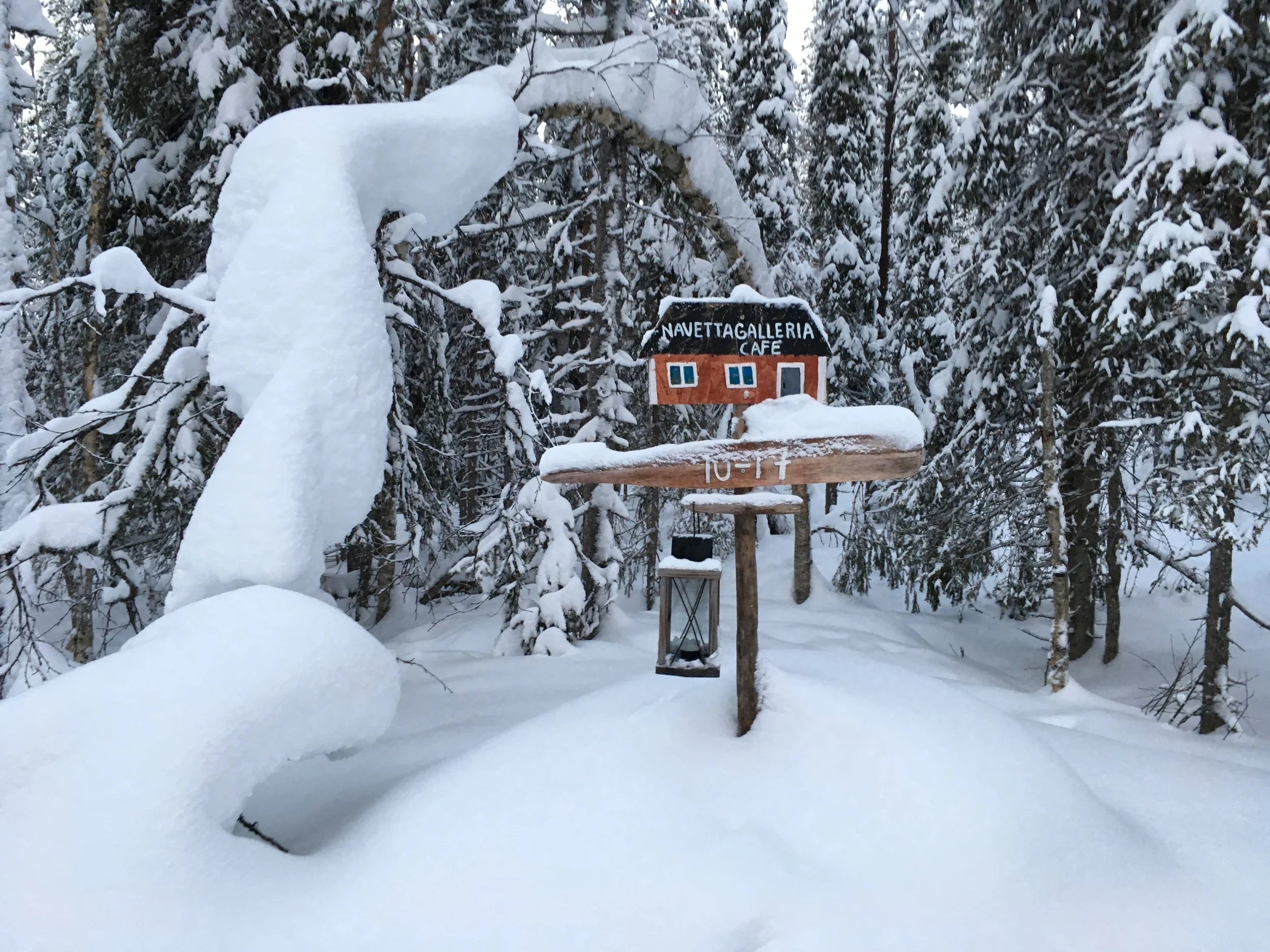 Something to shift the focus to: smoked reindeer soup at Novettagaleria Cafe