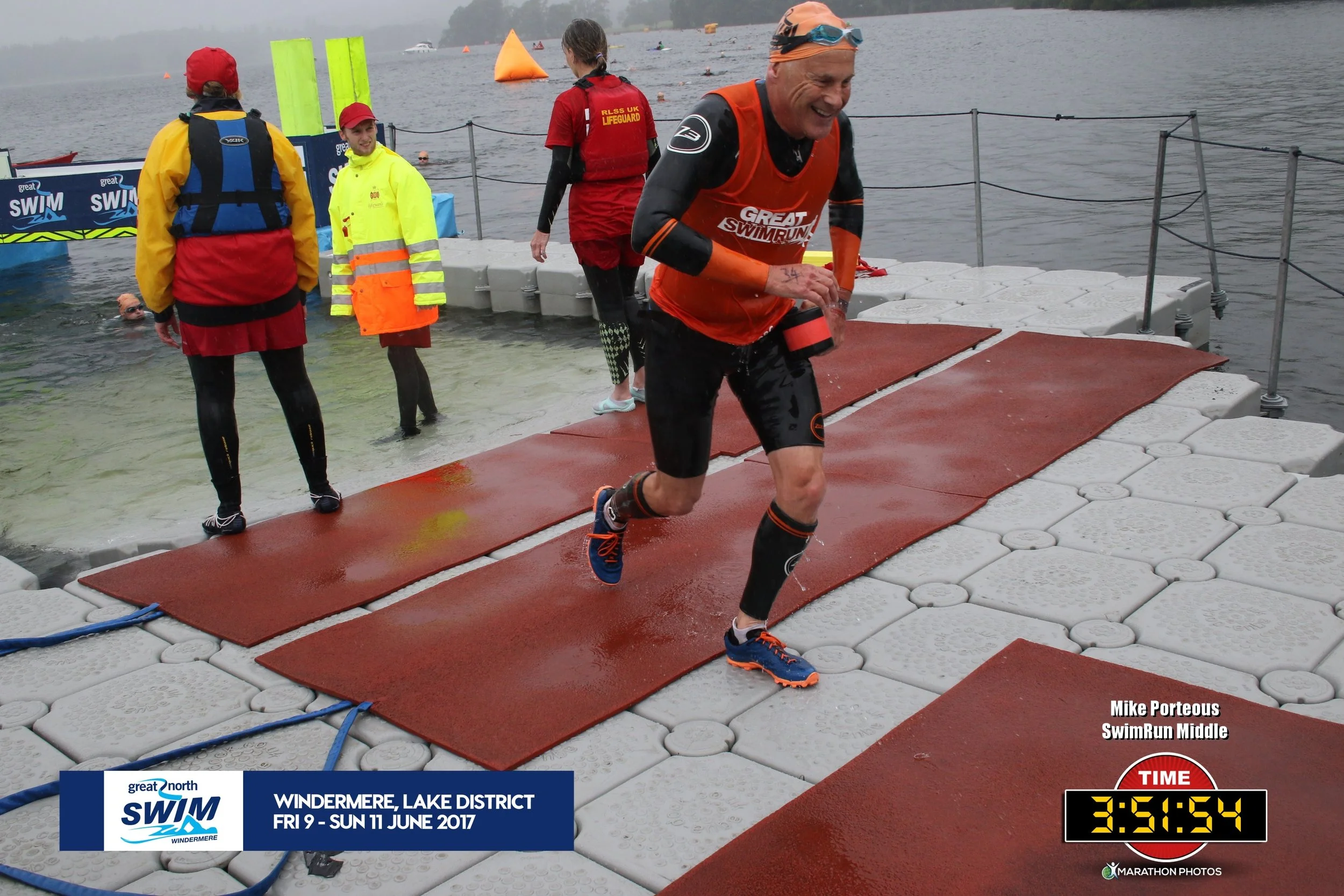 Hey! Wait for me Rachel!