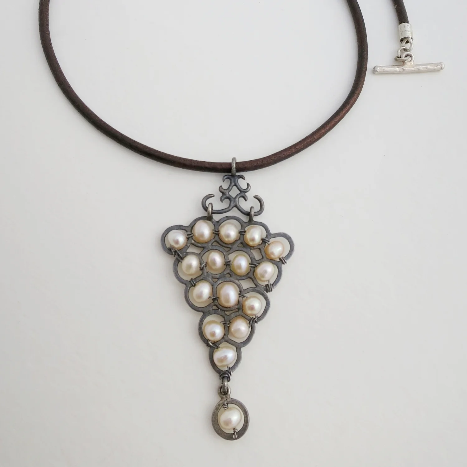 Jewelry Jewellery Pink Pearl cluster pendant, oxidised silver setting