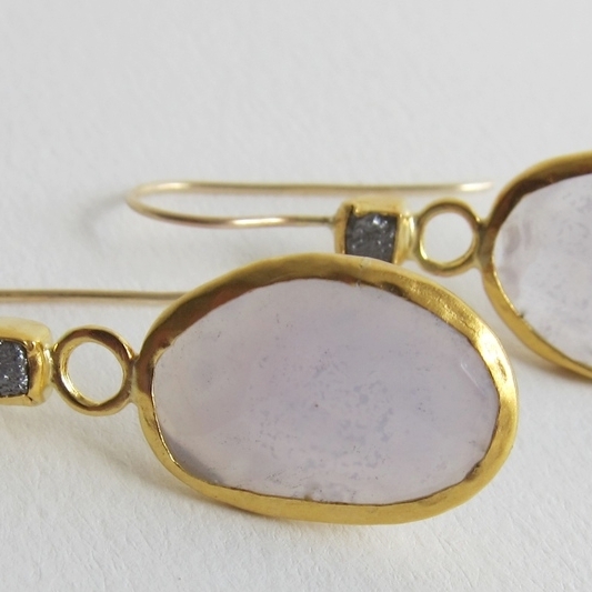 Jewelry Jewellery Calzedony earrings set in 18kt gold with rough diamonds