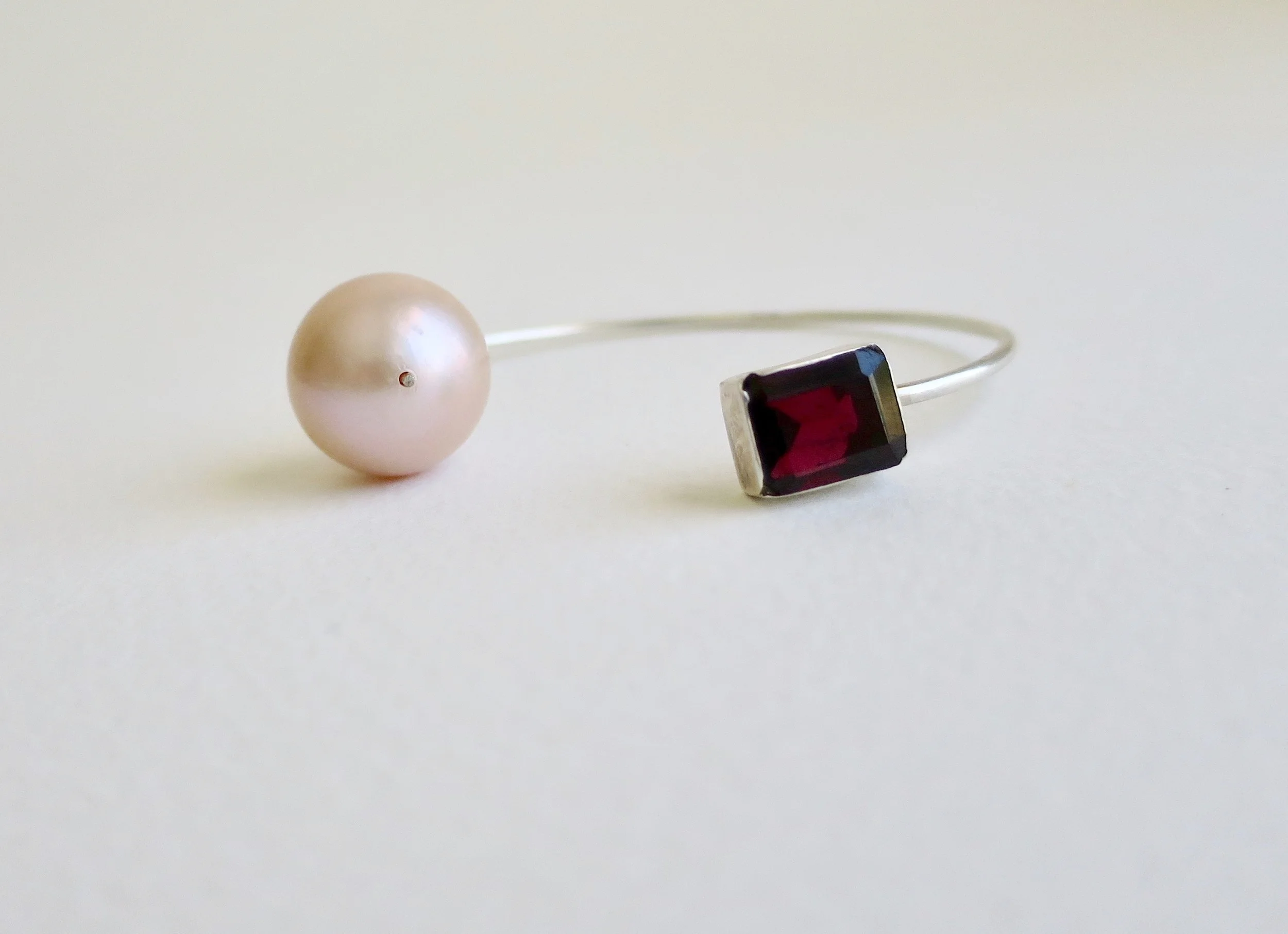 Jewelry Jewellery Silver bangle with Pearl and Garnet