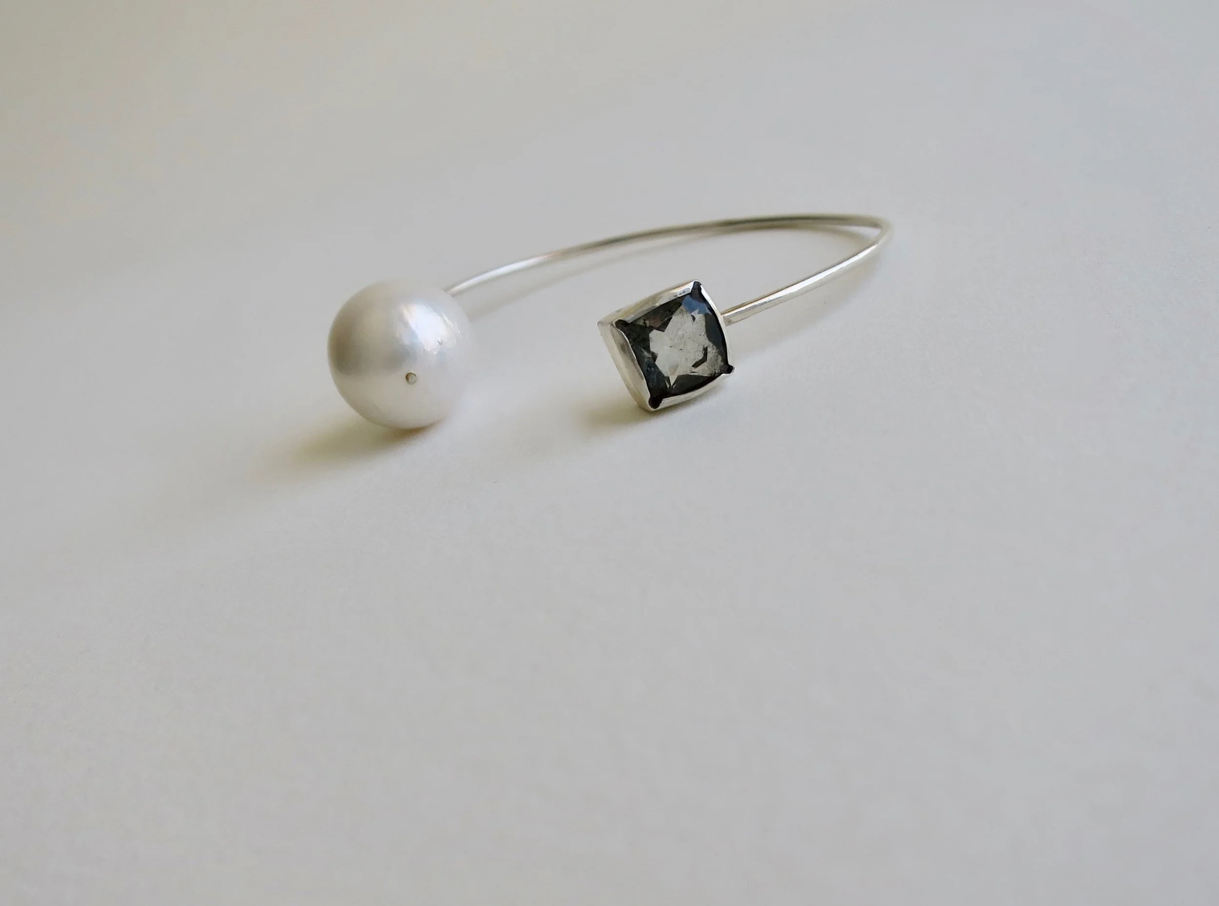 Silver bangle with Pearl and Aqua Marine