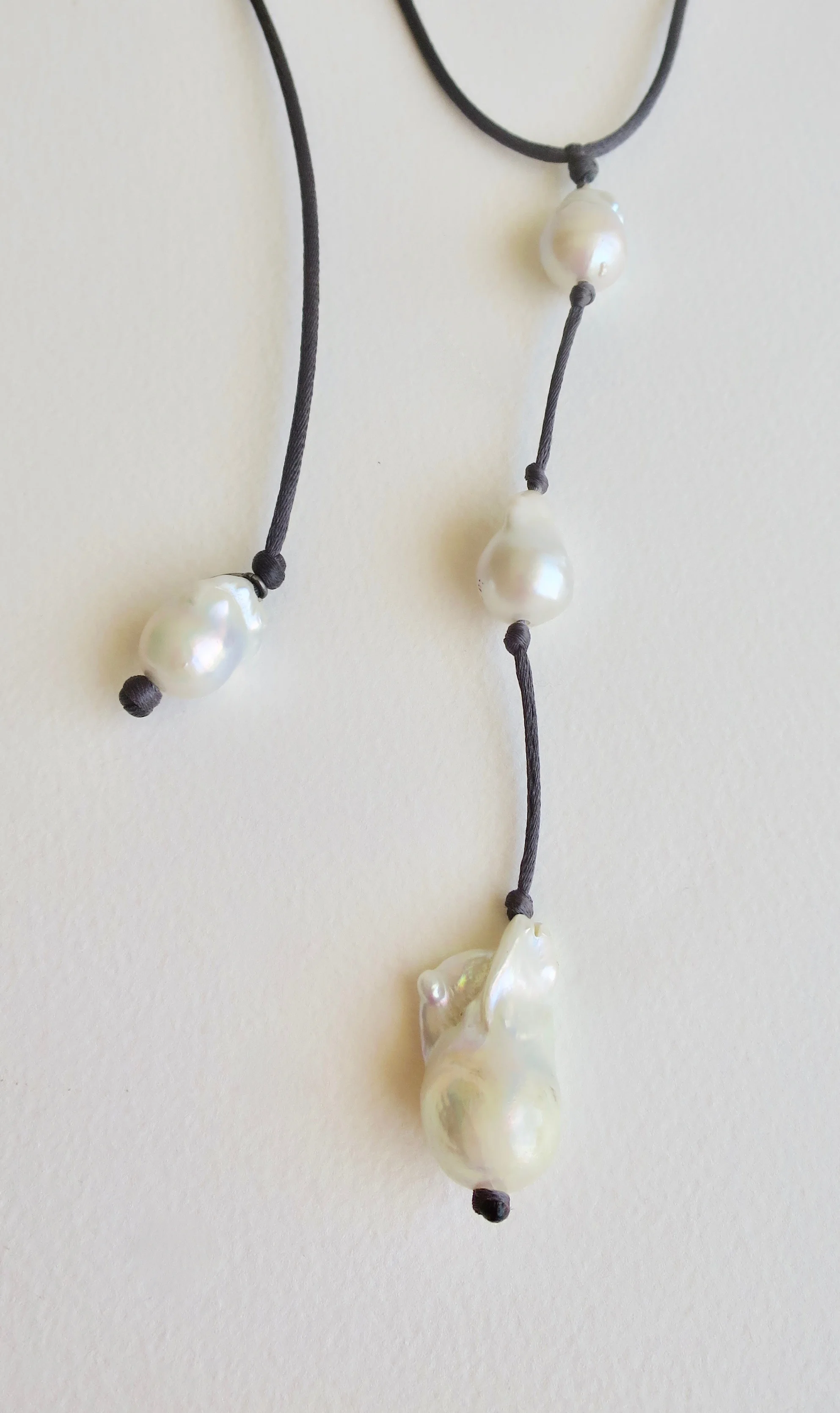 Choker with Pearl drops