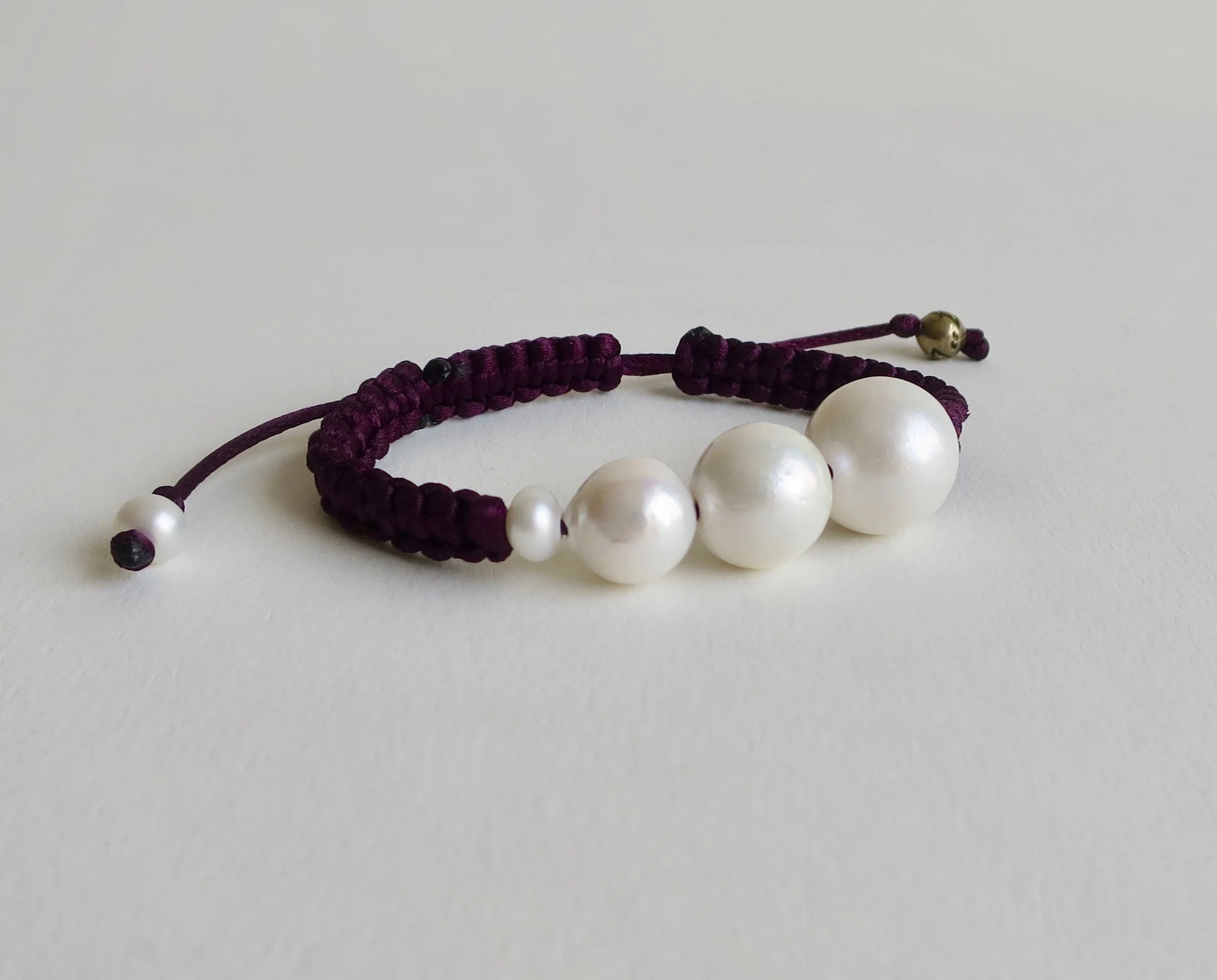 Satin bracelet with Pearls